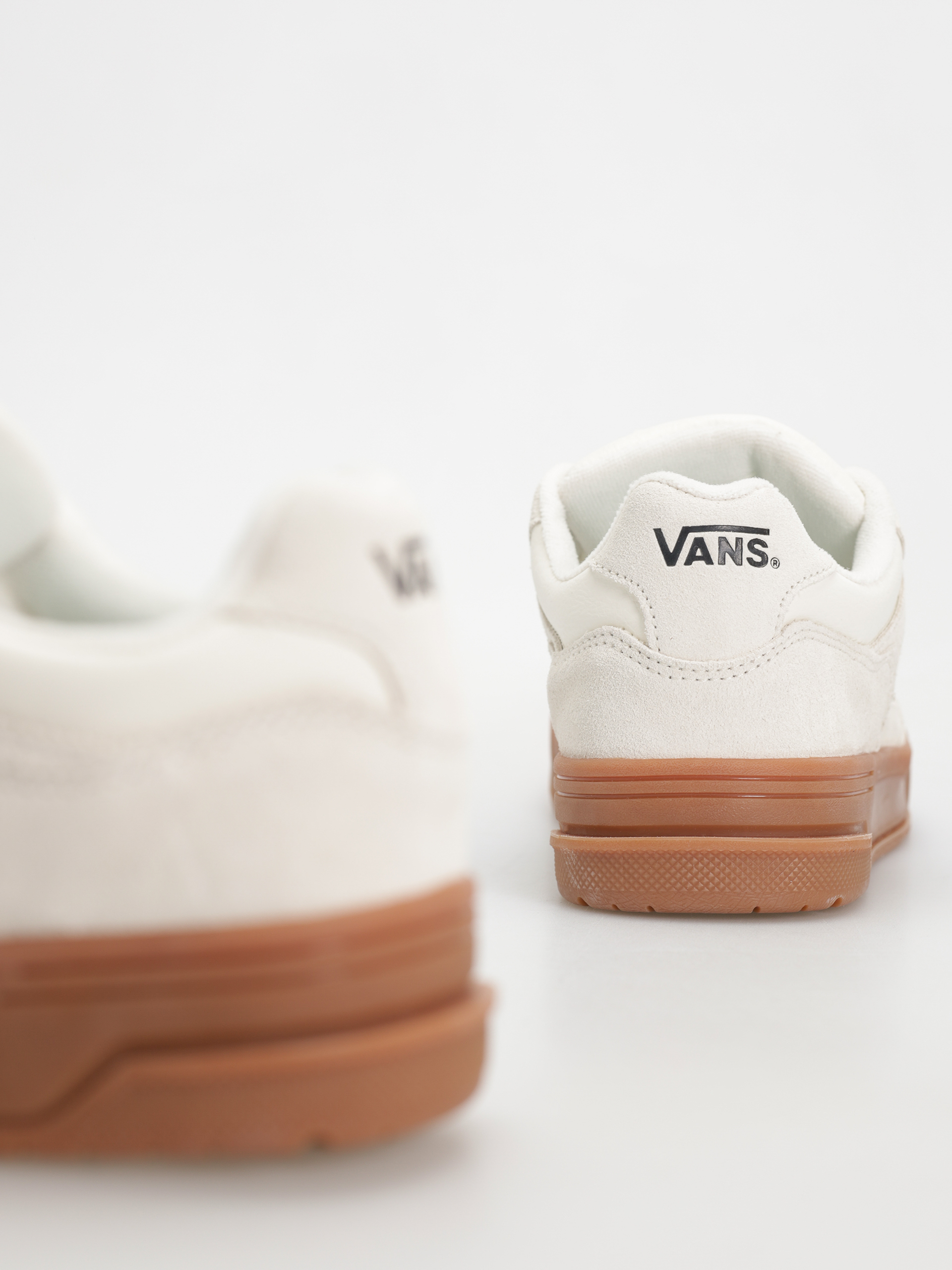 Vans Upland Shoes (suede marshmallow/gum)