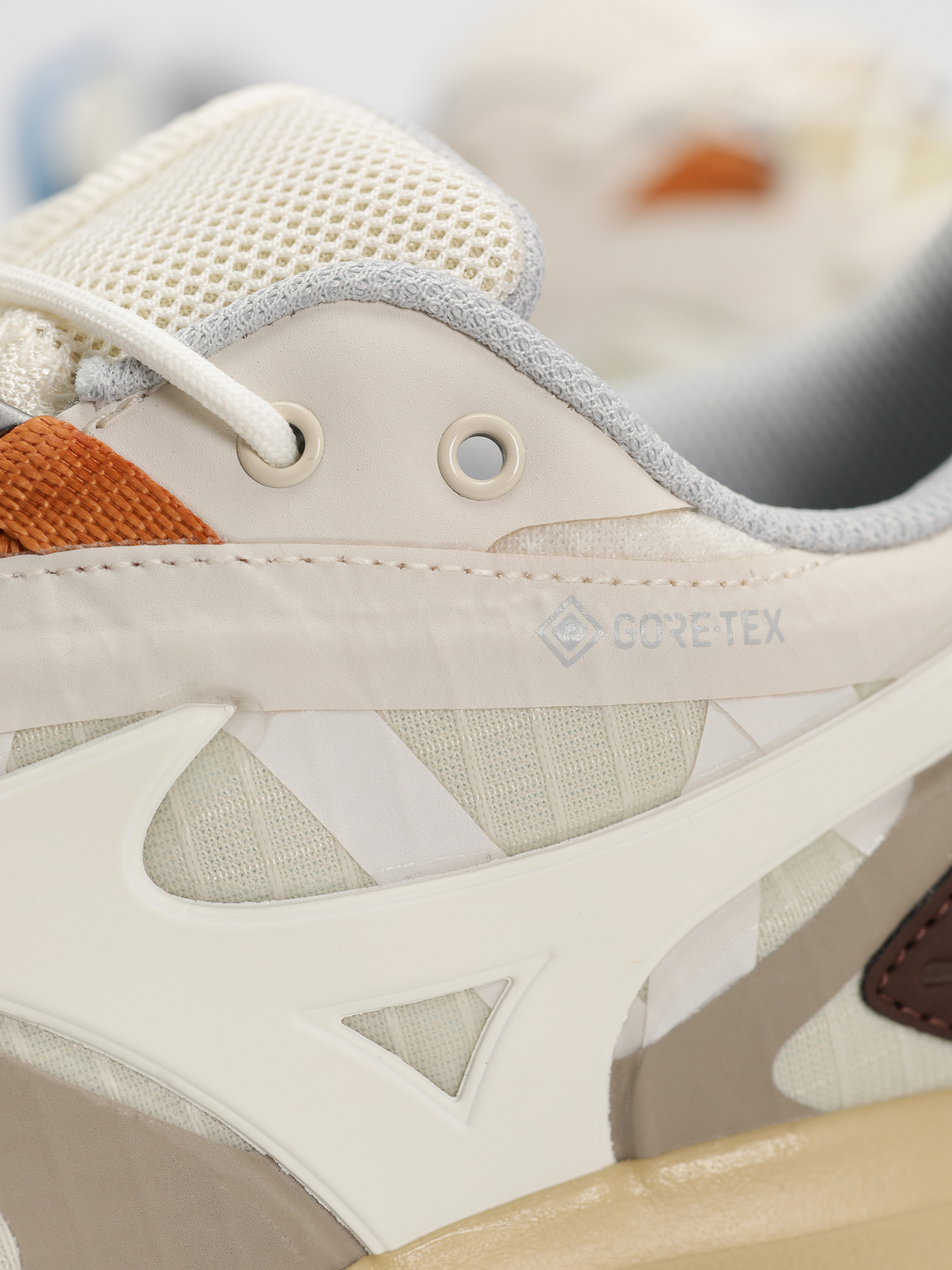 Mizuno Wave Mujin TL GTX Schuhe (summer sand/pristine/chicory coffee)