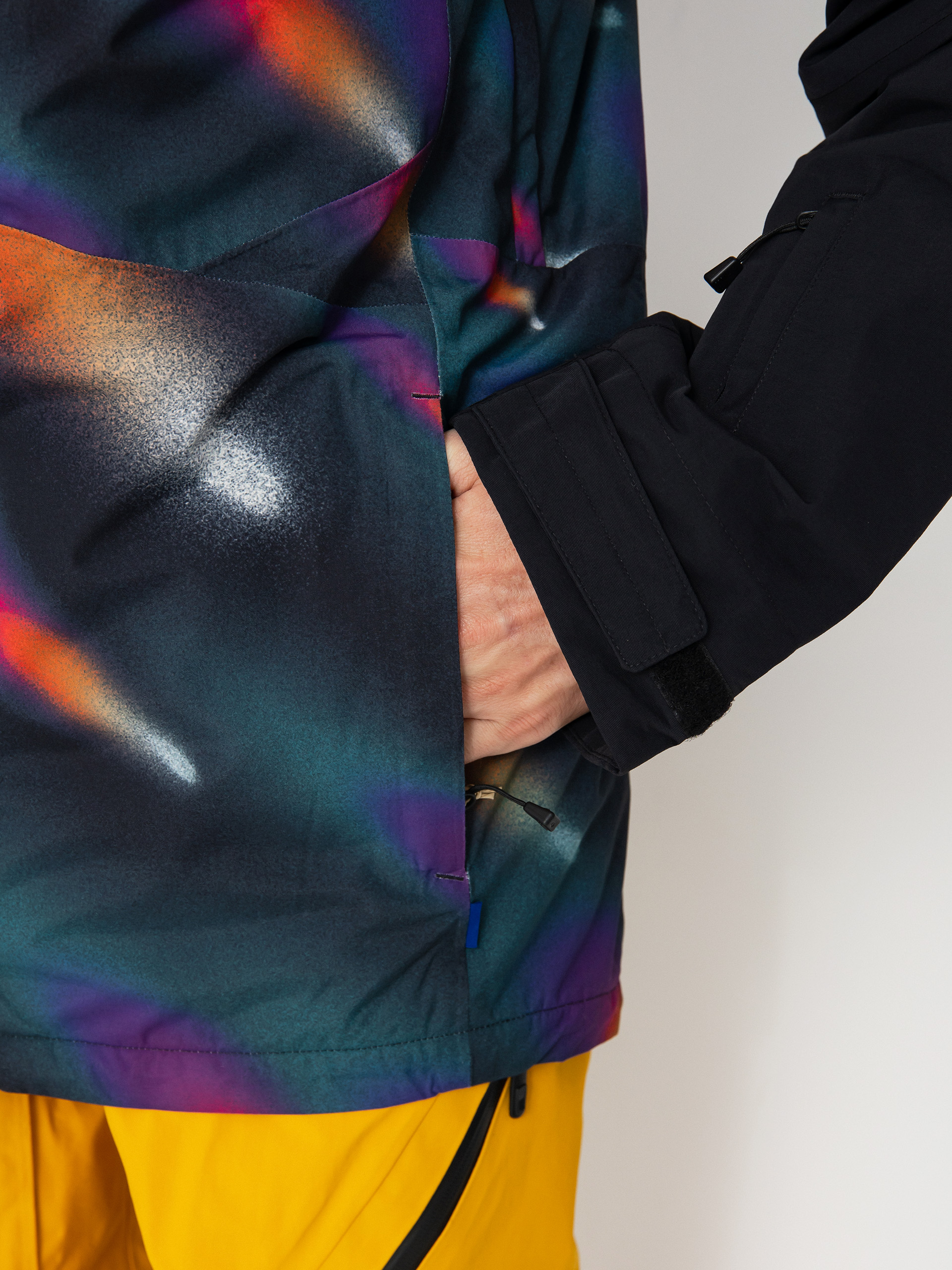 Mens Burton Snowboard jacket Covert 2.0 (true black/comets)