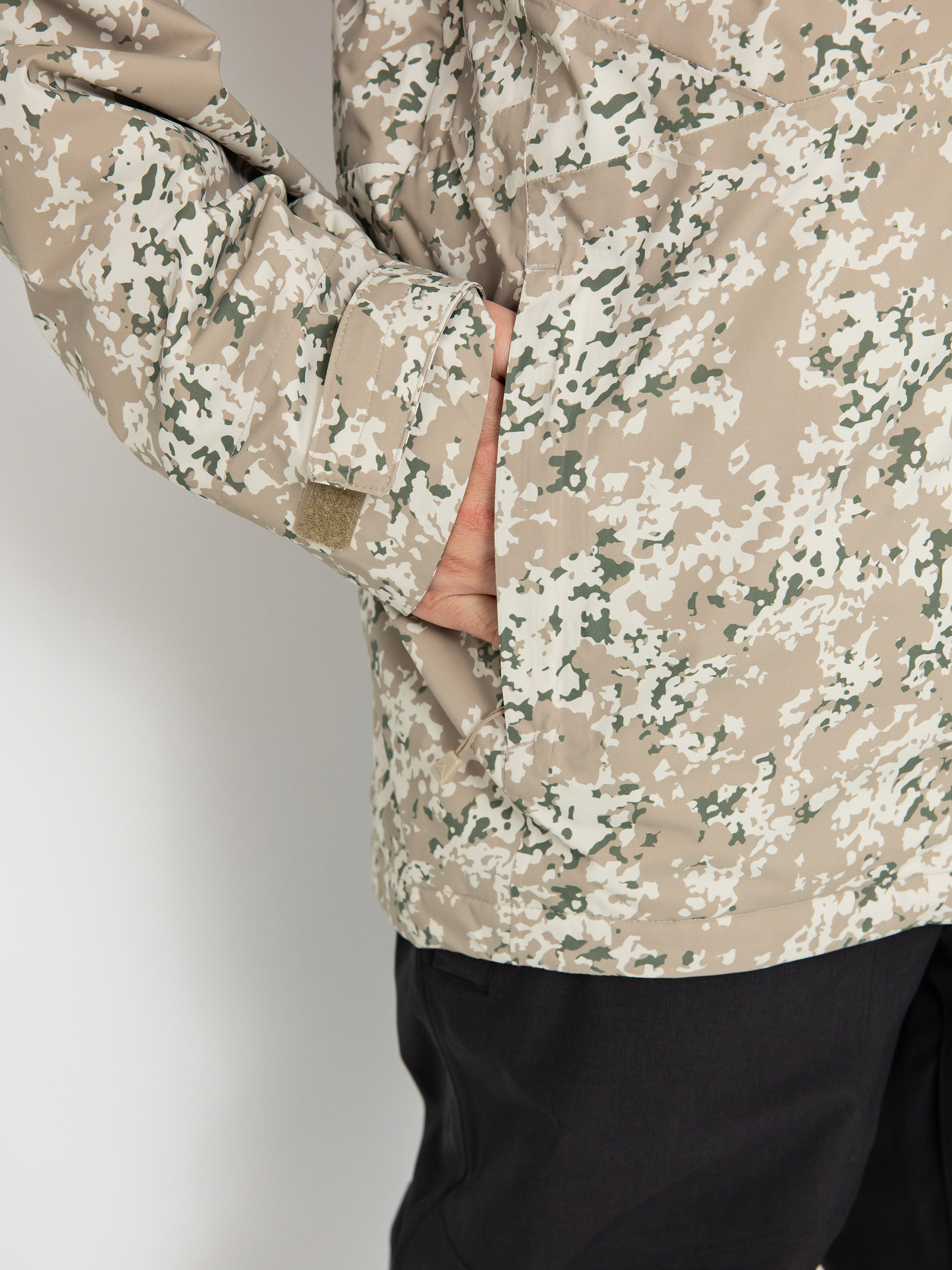 Mens Burton Snowboard jacket Covert 2.0 (snowfall camo)