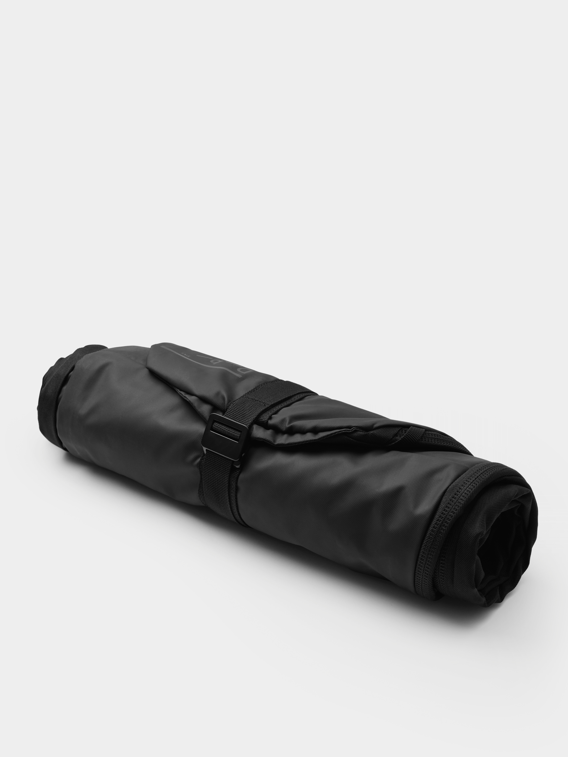 Db Ski Bag Snow Essential Snowboard Bag (black out)