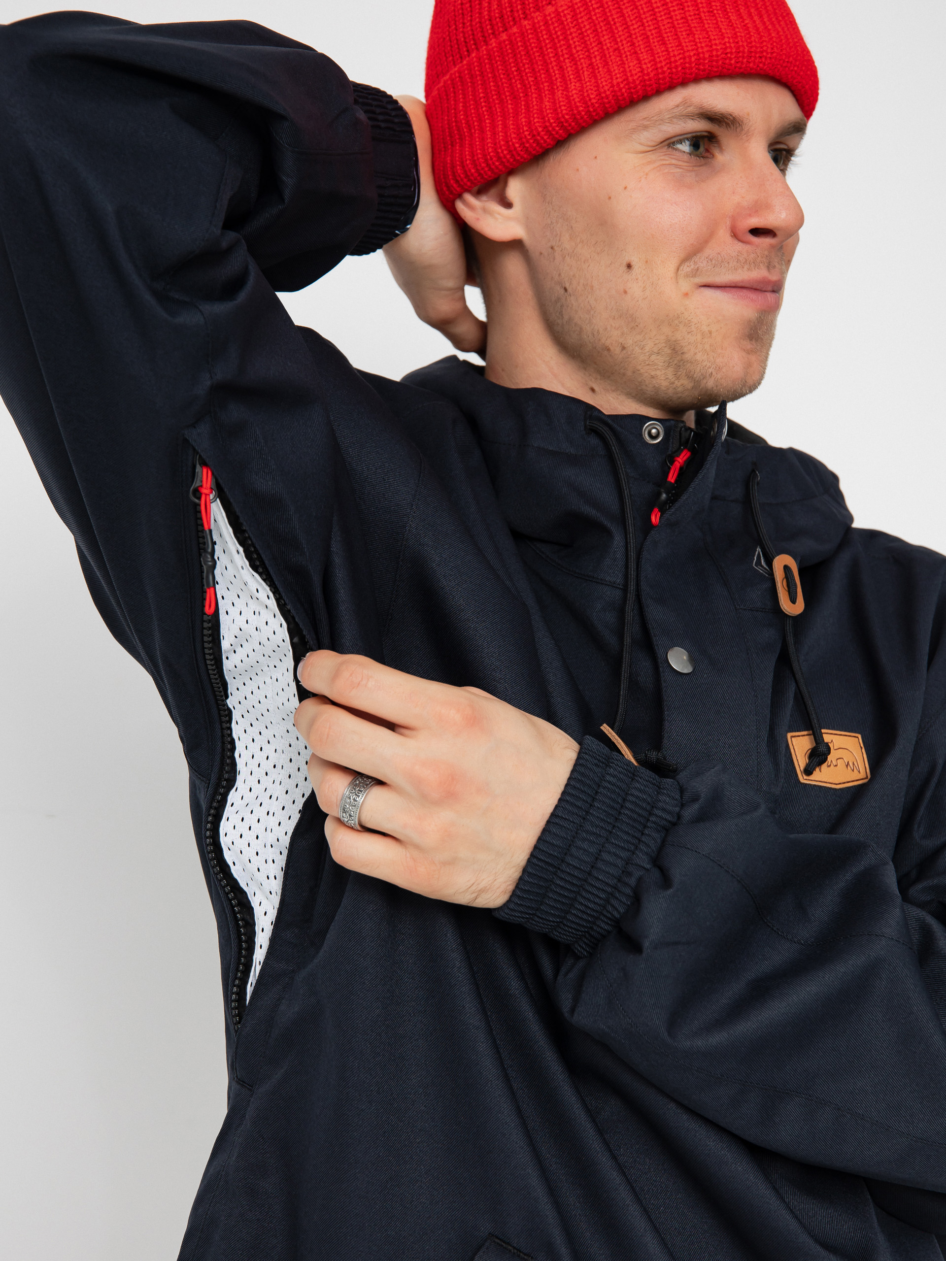 スノーボード MENS LONGO PULLOVER JACKET - BLACK Longo jacket - BLACK - Men - Volcom EU – Volcom Europe