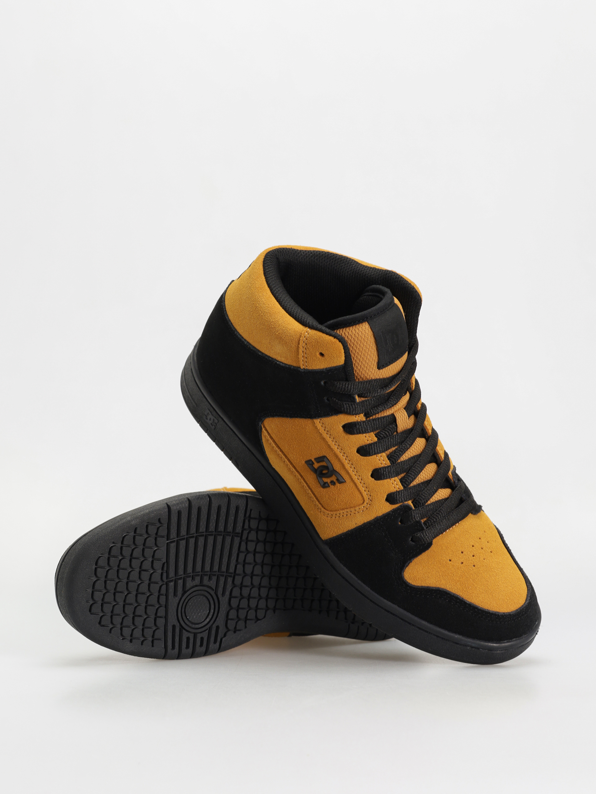 DC Manteca 4 Hi S Shoes (black/black/brown)