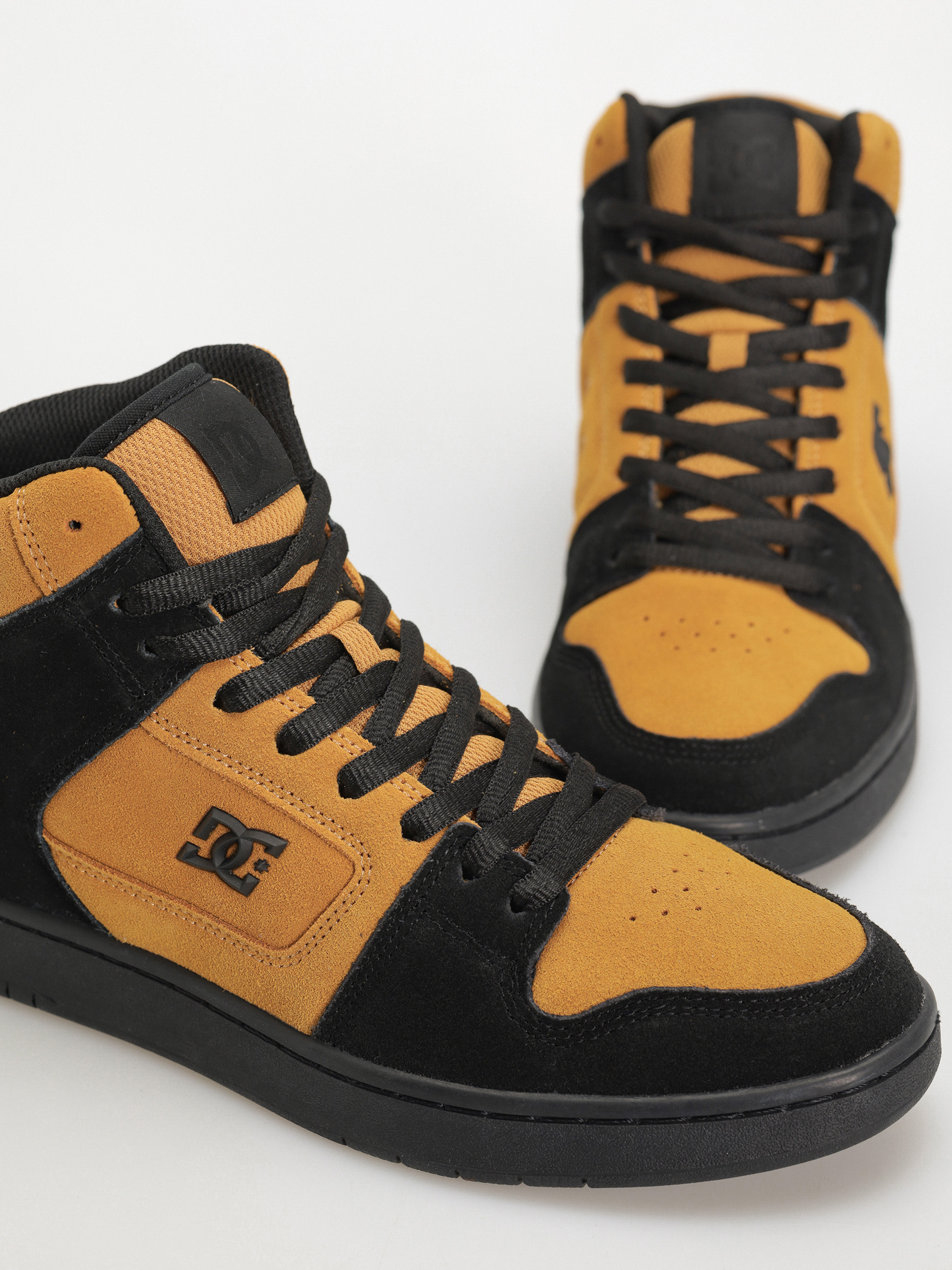 DC Manteca 4 Hi S Schuhe (black/black/brown)