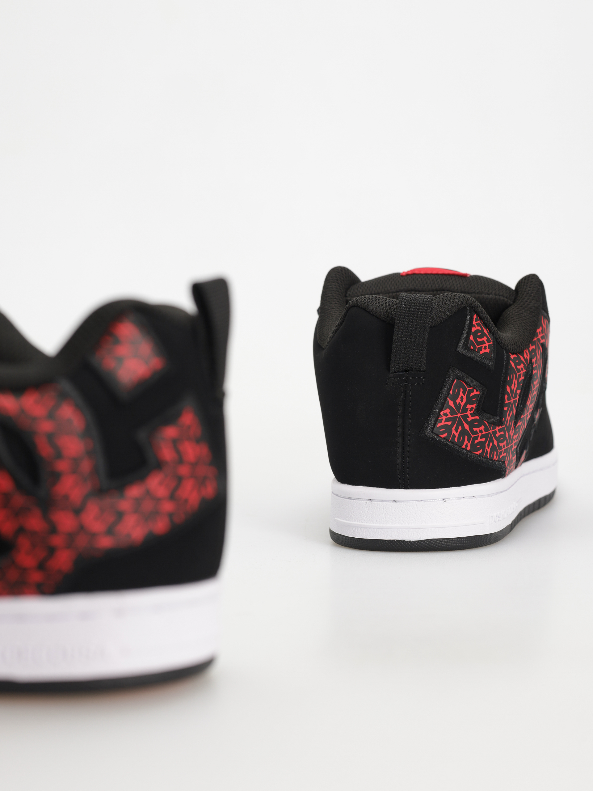 DC Court Graffik Shoes (black/white/red)