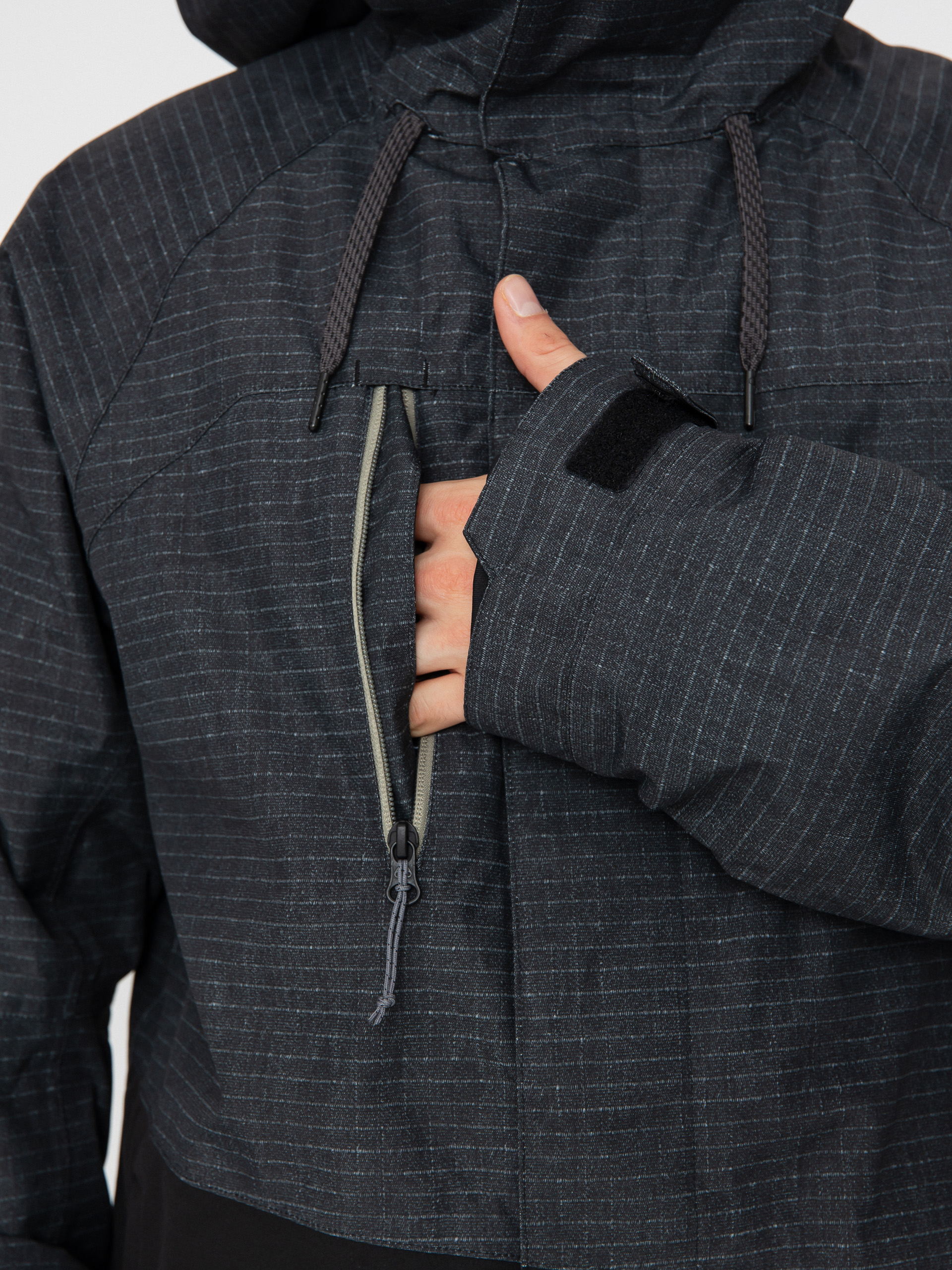 Mens 686 Geo Insulated Snowboard jacket (black ripstop colorblock)