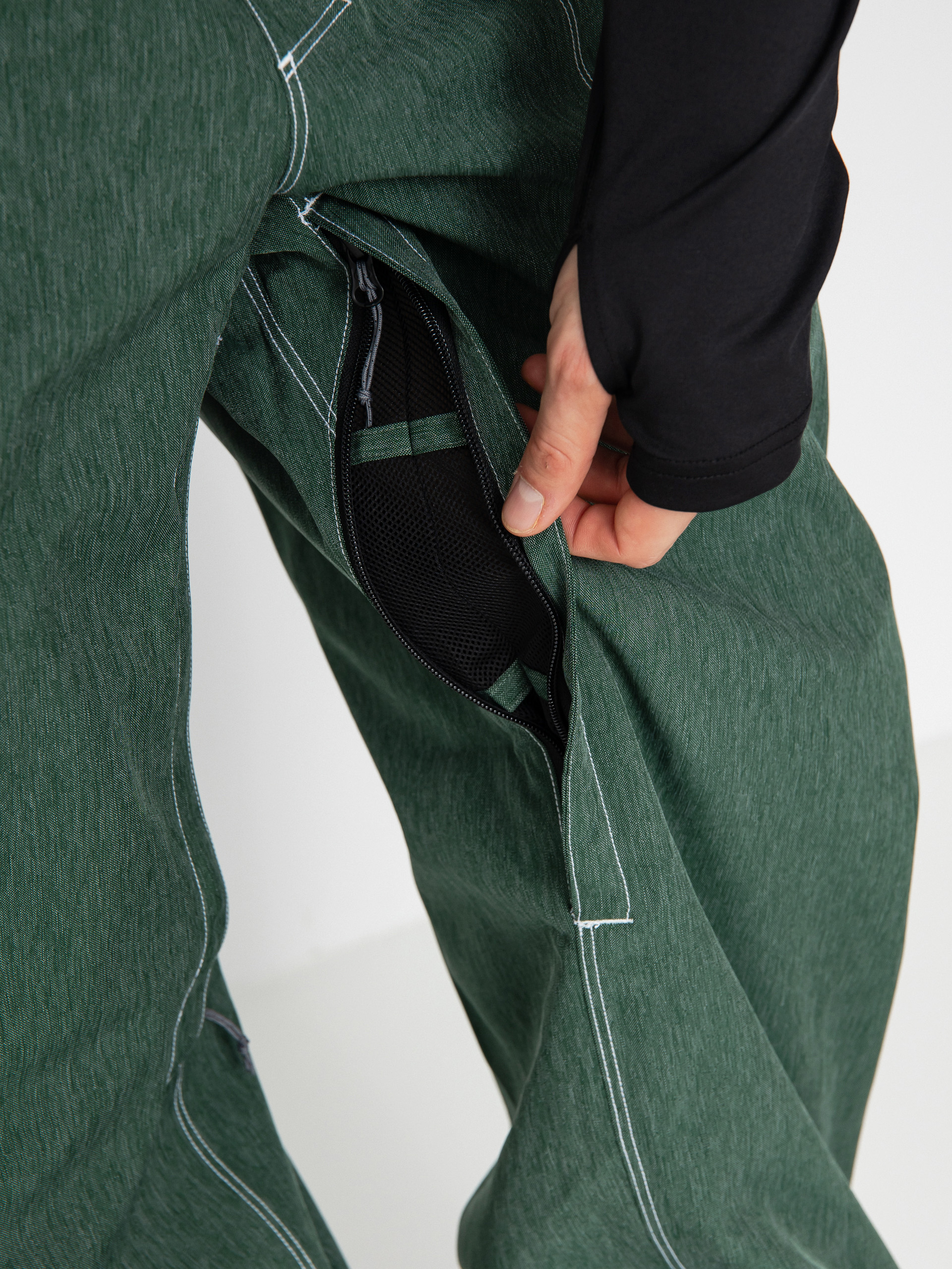 Mens 686 Dojo Snowboard pants (forest green denim)
