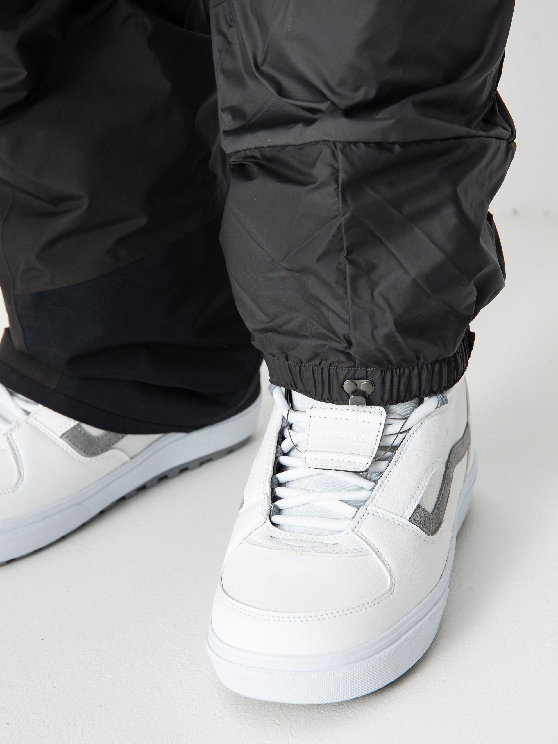 Mens Patagonia Insulated Powder Town Snowboard pants (black)