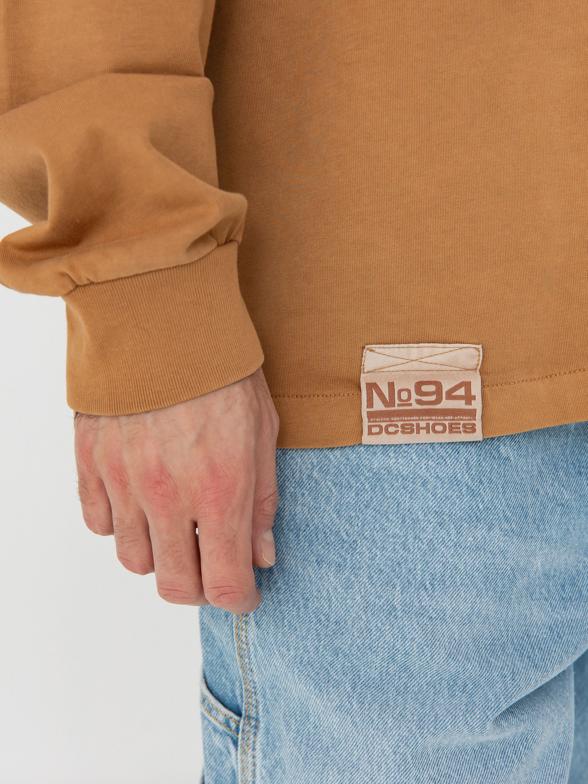 DC Longsleeve No 94 Worker Pocket (chipmunk enzyme wash)