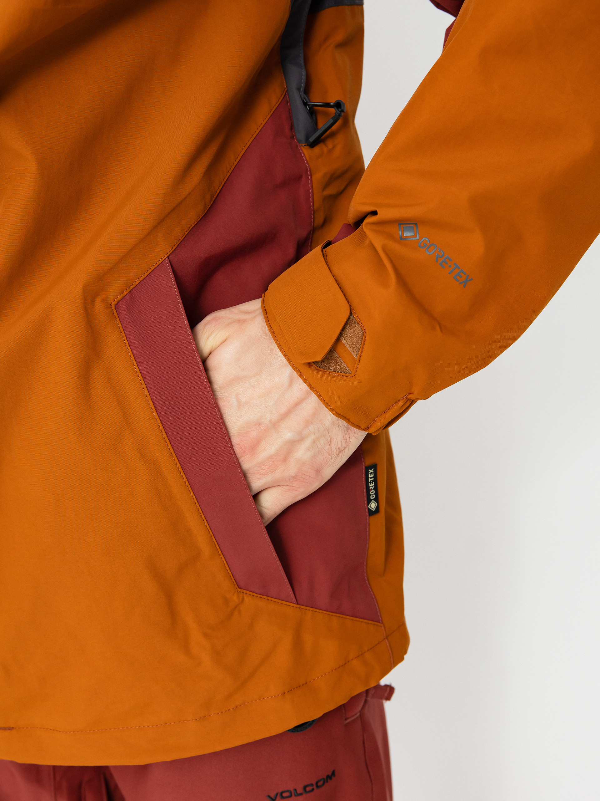 Mens Volcom Snowboard jacket L Gore Tex (caramel)