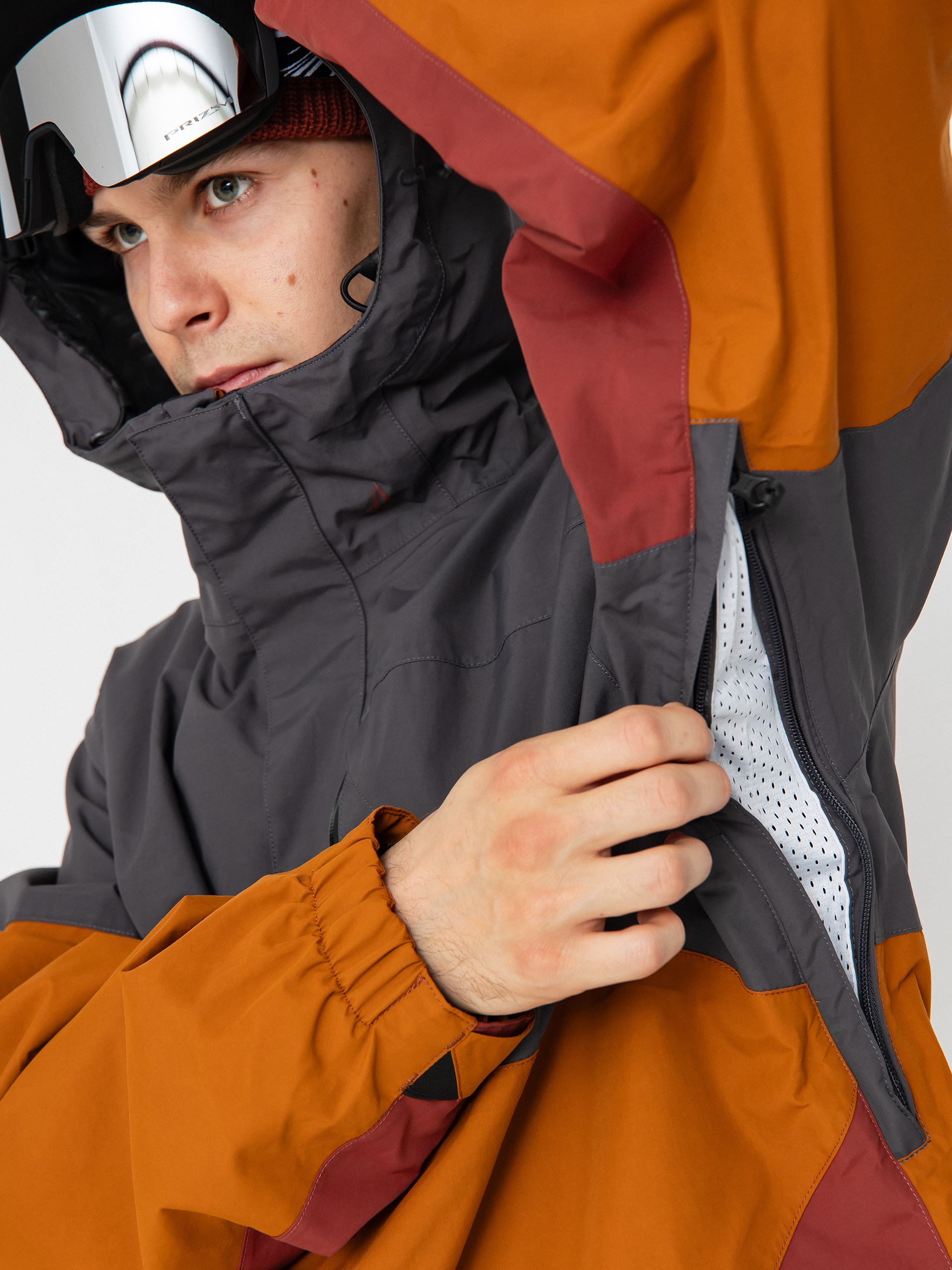 Mens Volcom Snowboard jacket L Gore Tex (caramel)