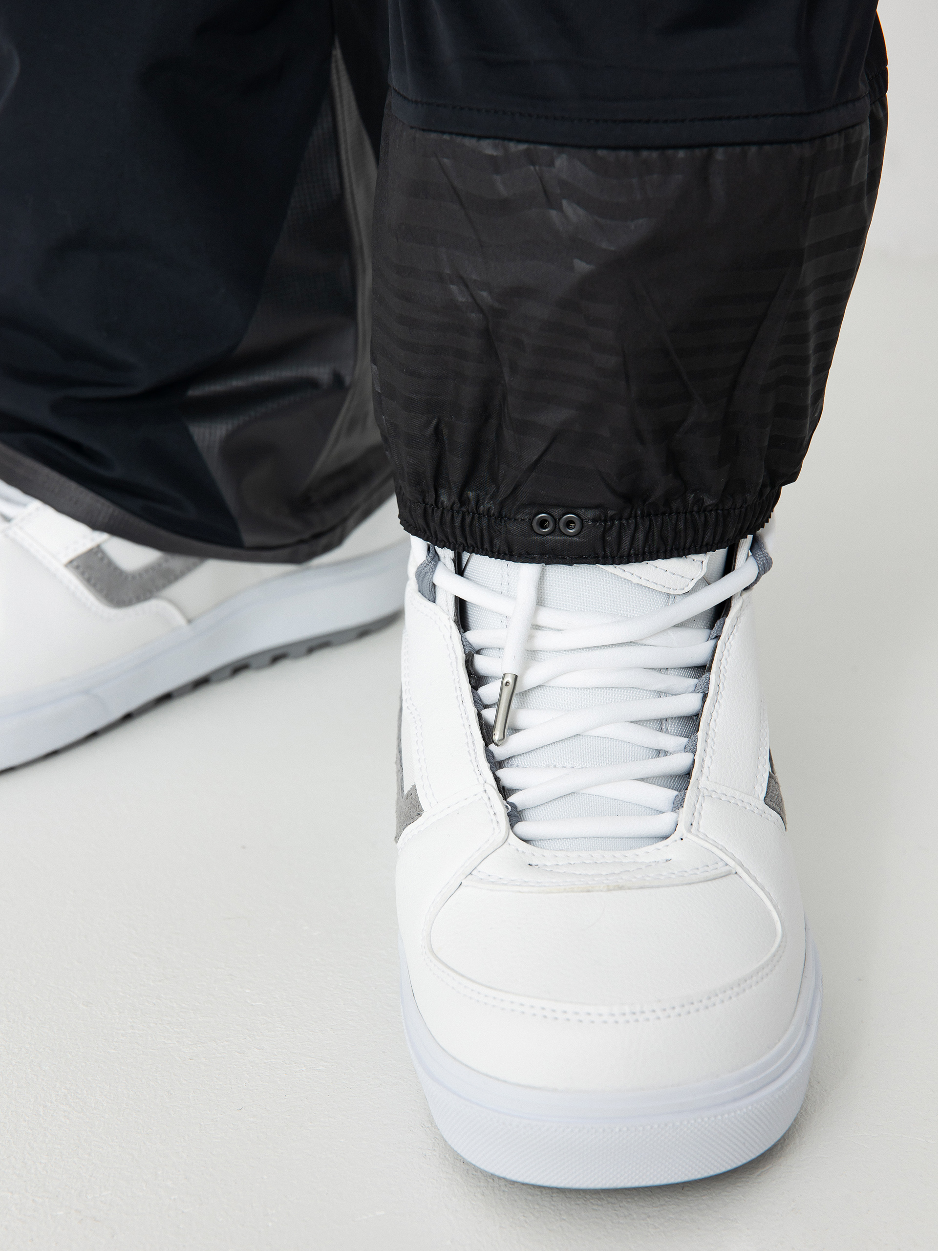 Mens Volcom Snowboard pants Rain Gore Tex Bib Overall (black)