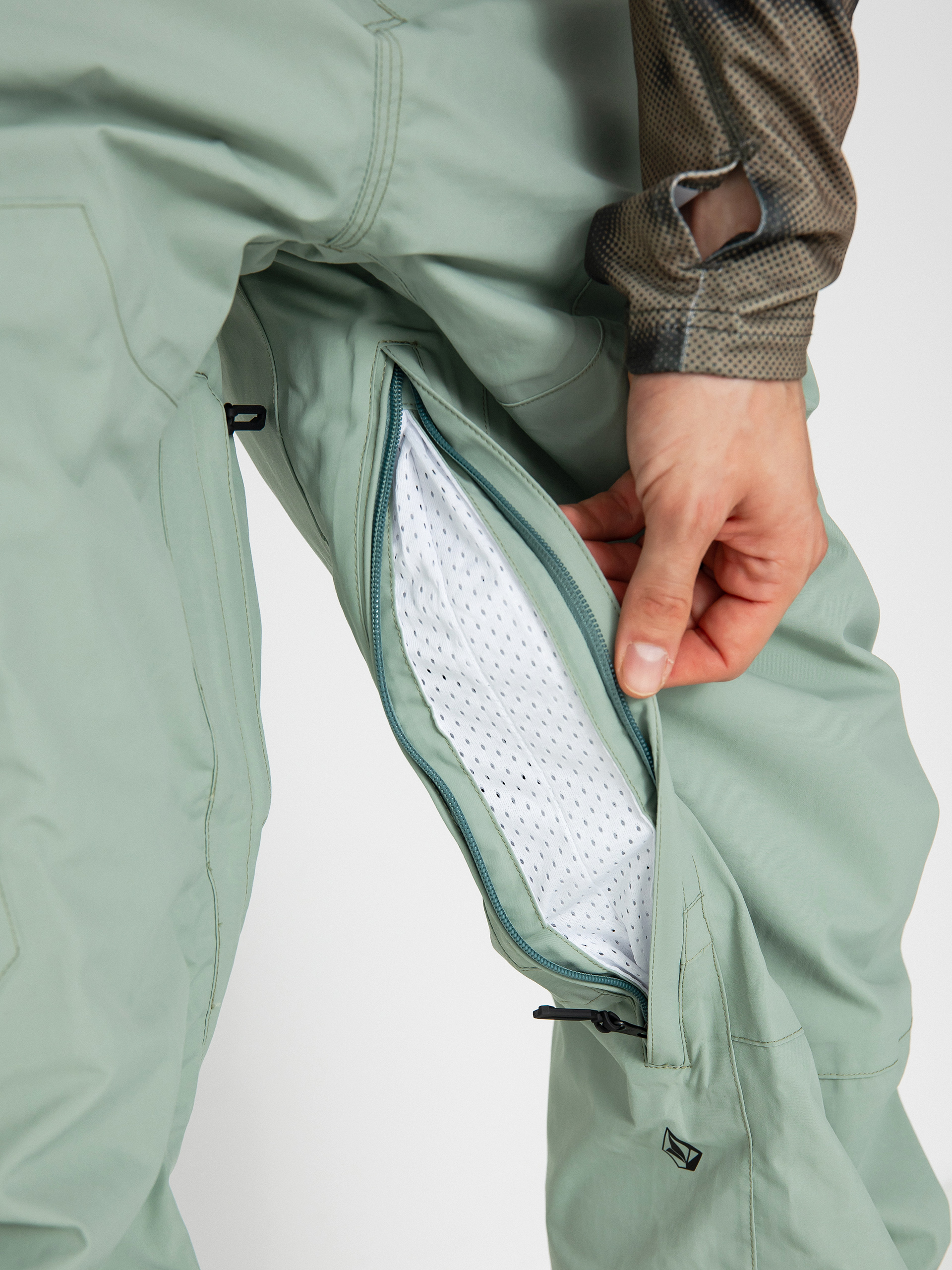 Mens Volcom Snowboard pants L Gore Tex (agave)