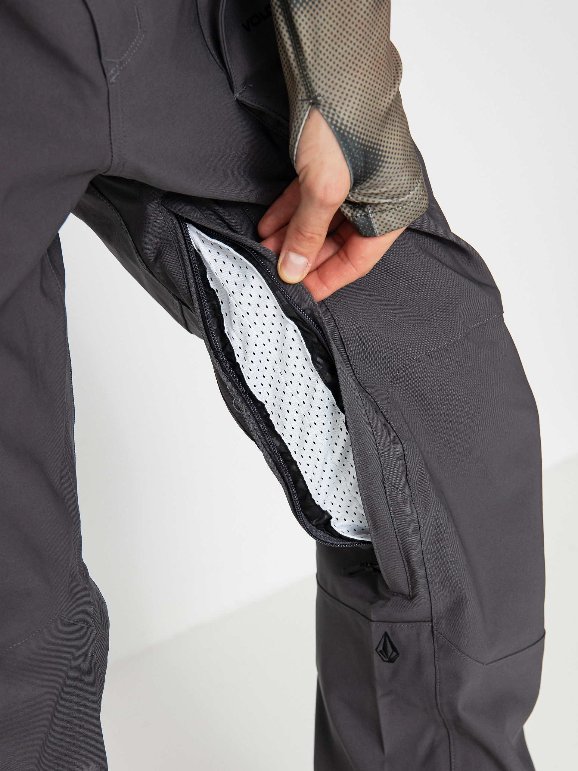 Mens Volcom Snowboard pants Roan Bib Overall (charcoal)