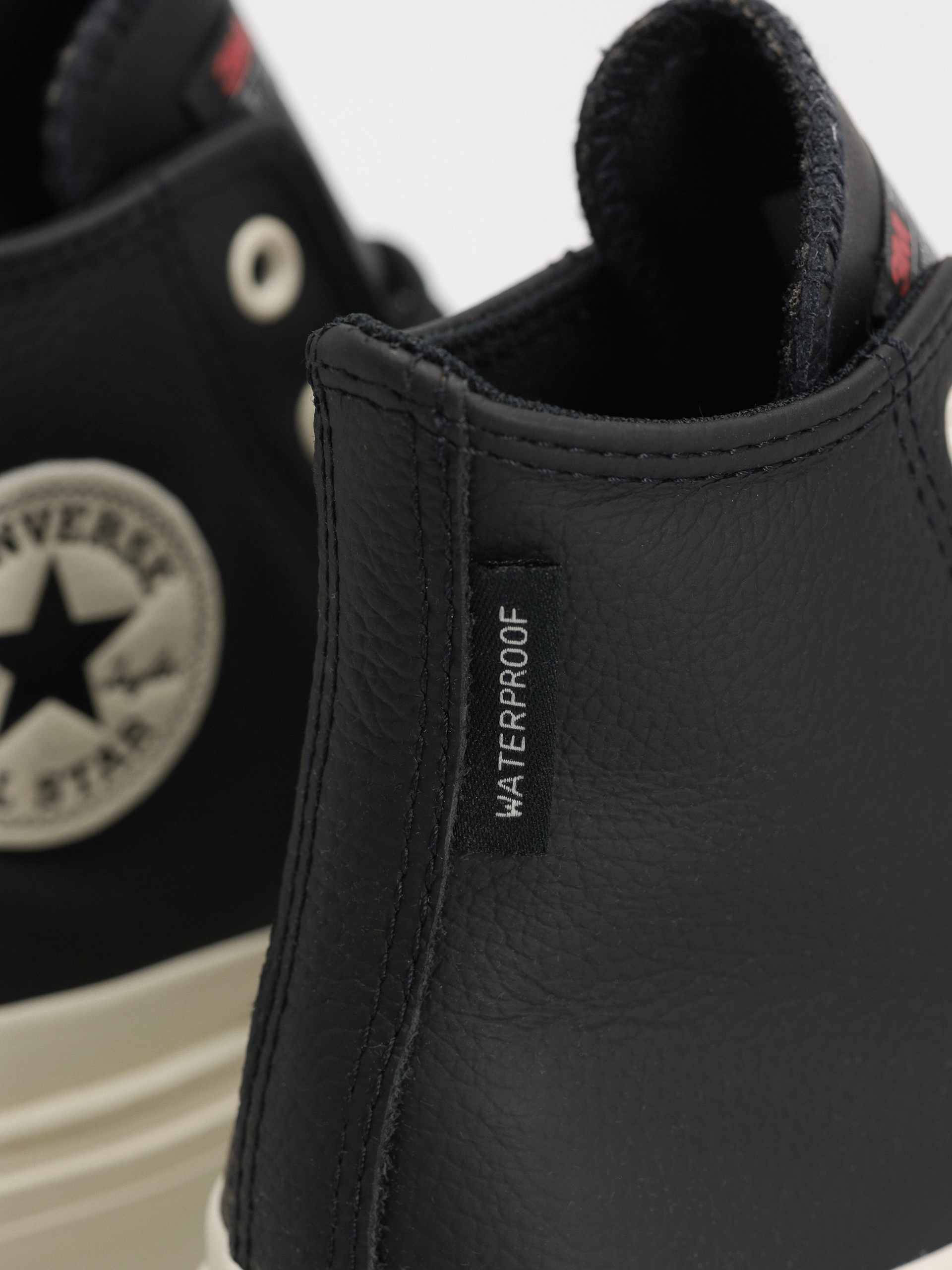 Converse Schuhe Chuck Taylor All Star Lugged Heel Platform Waterproof Wmn (black/black/egret)