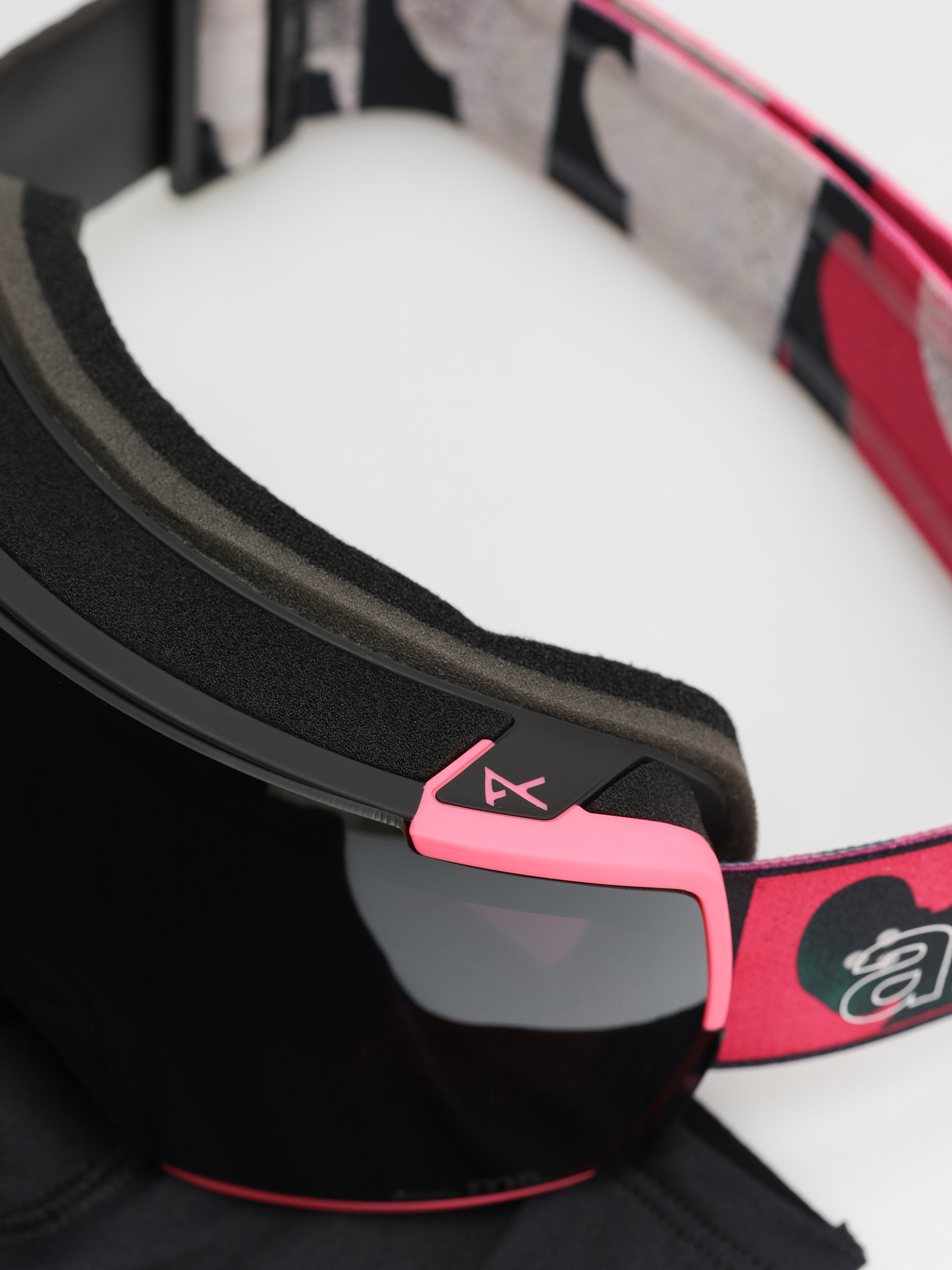 Anon M5 Goggles (portrait/perceive sunny onyx/perceive variable violet)