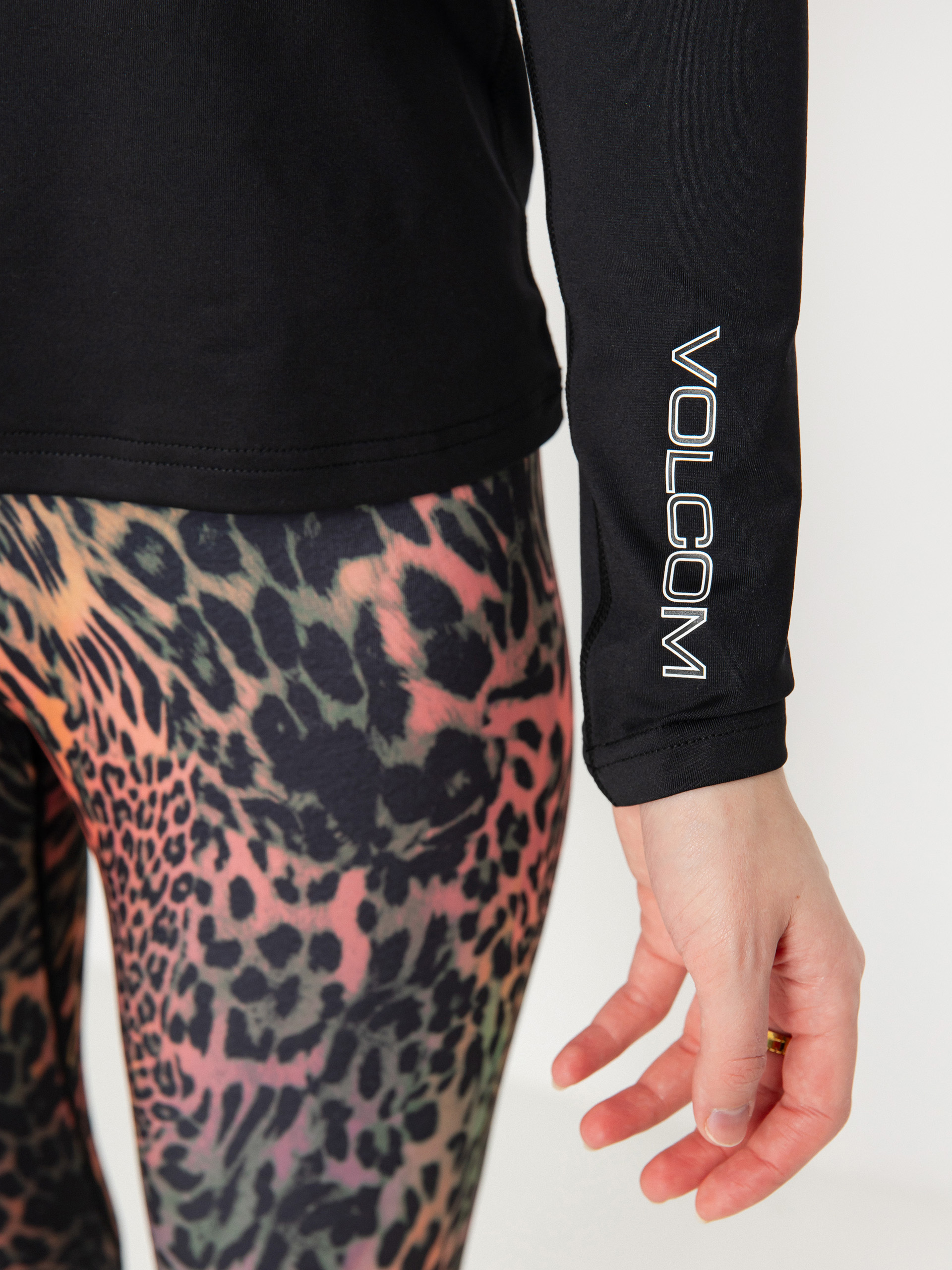 Damen Volcom Longsleeve V Science Crew (black)