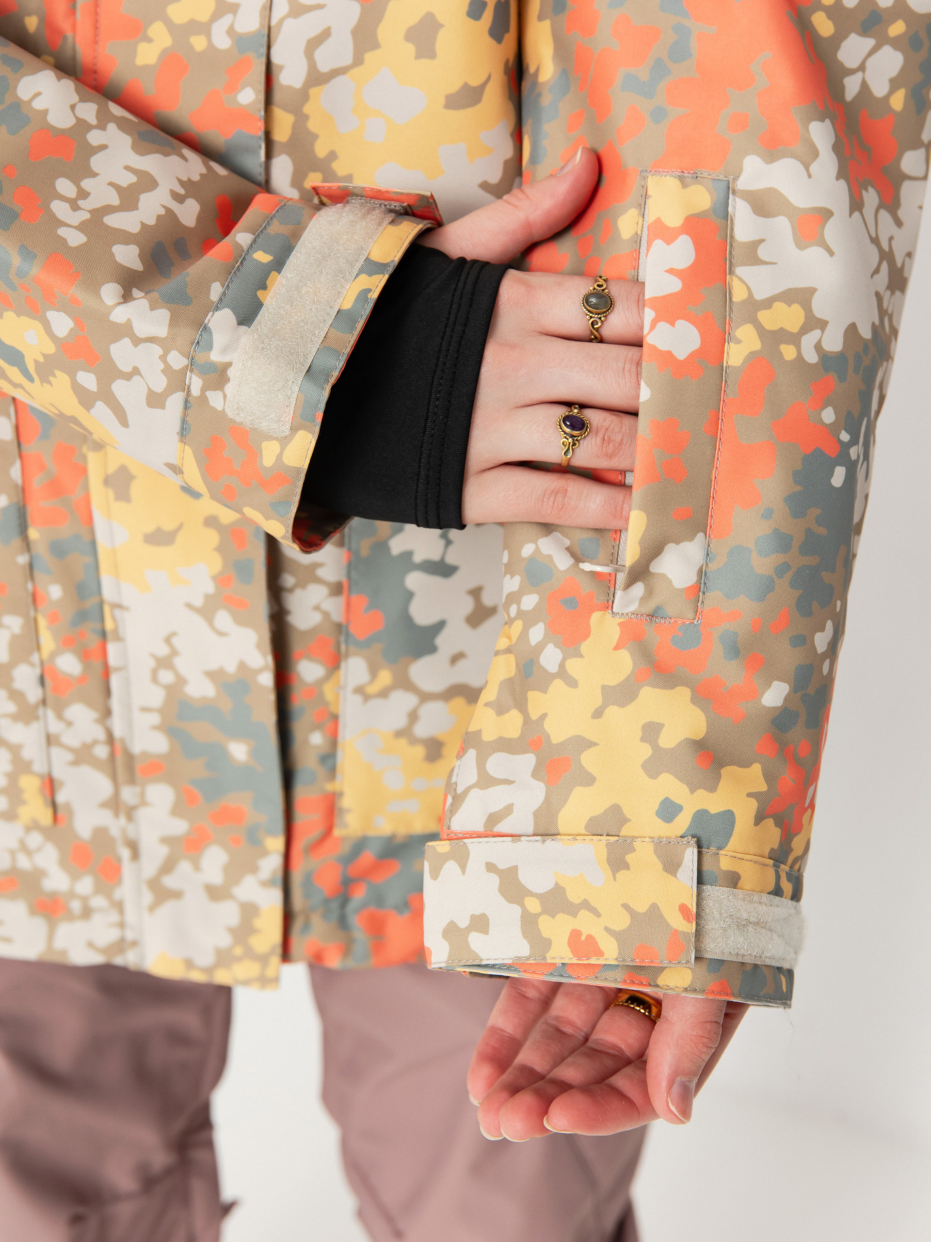 Womens DC Cruiser Snowboard jacket (fractal coral)