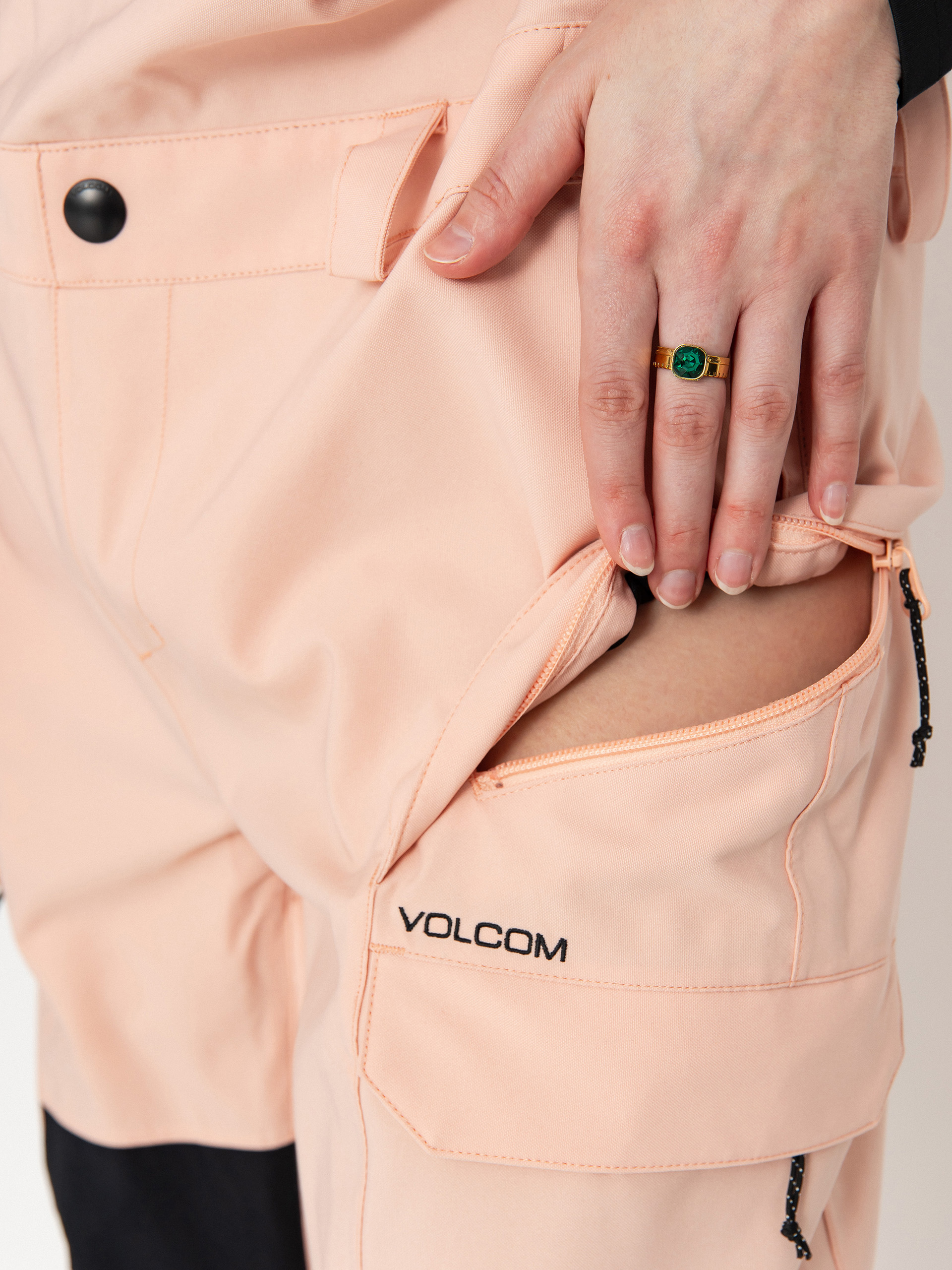 Womens Volcom Snowboard pants Creston 3D Stretch Bib Overall (coral haze)