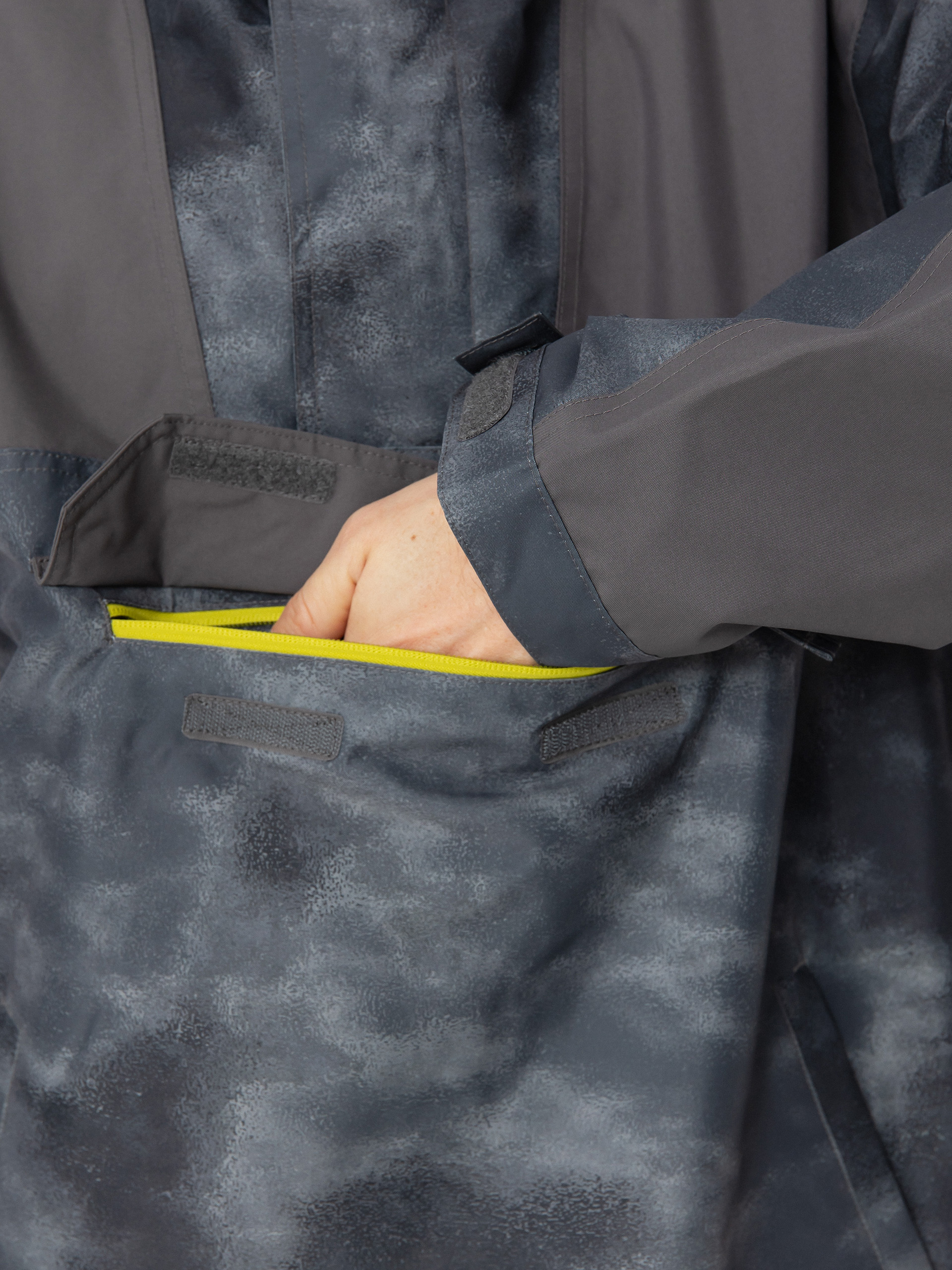 Mens DC Snowboard jacket 43 (overspray)