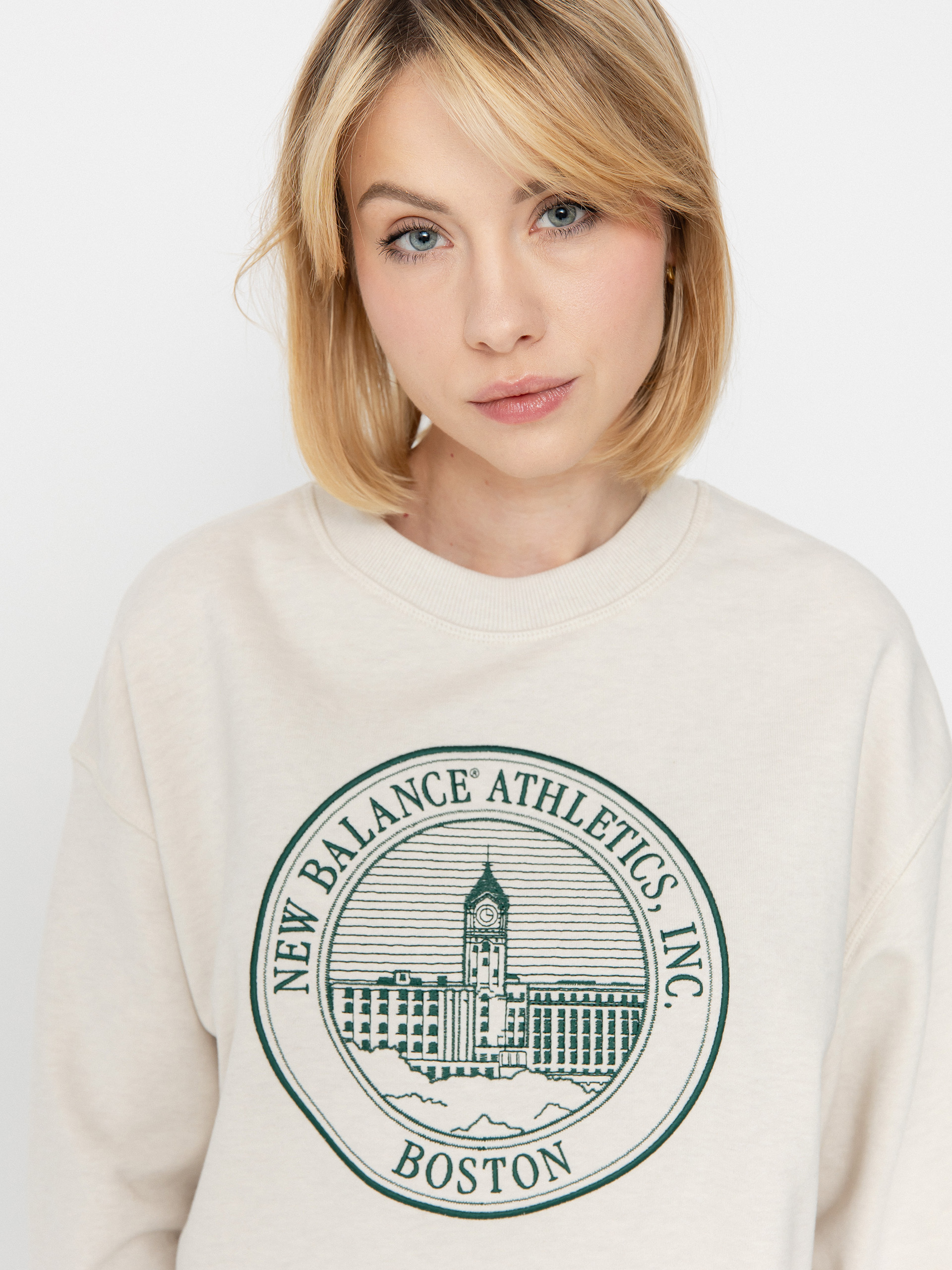 New Balance Athletics French Terry Oversized Crest Crew Wmn Sweatshirt (linen heather)