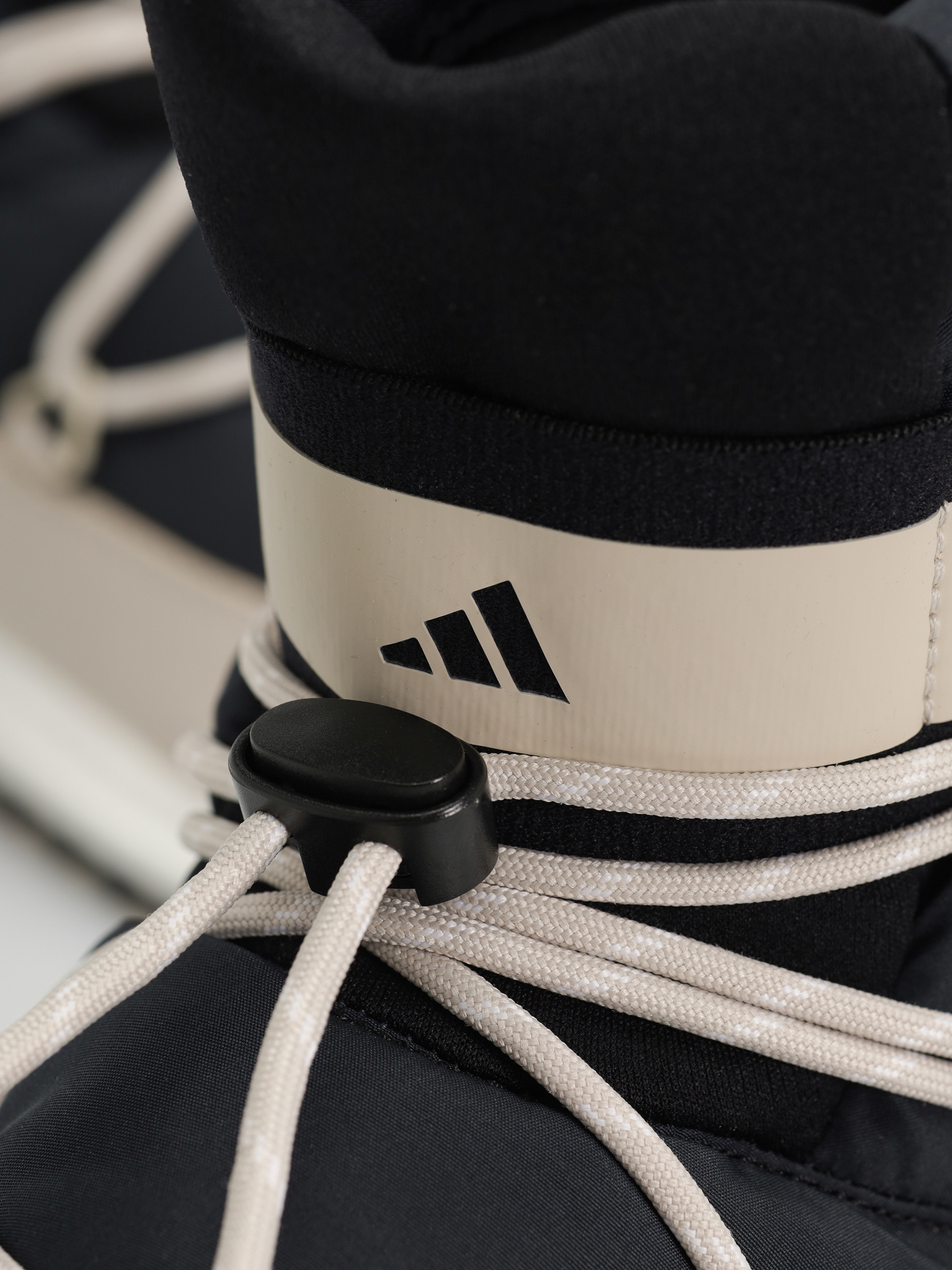 adidas Originals Moonboost High Schuhe (cblack/cblack/cbrown)