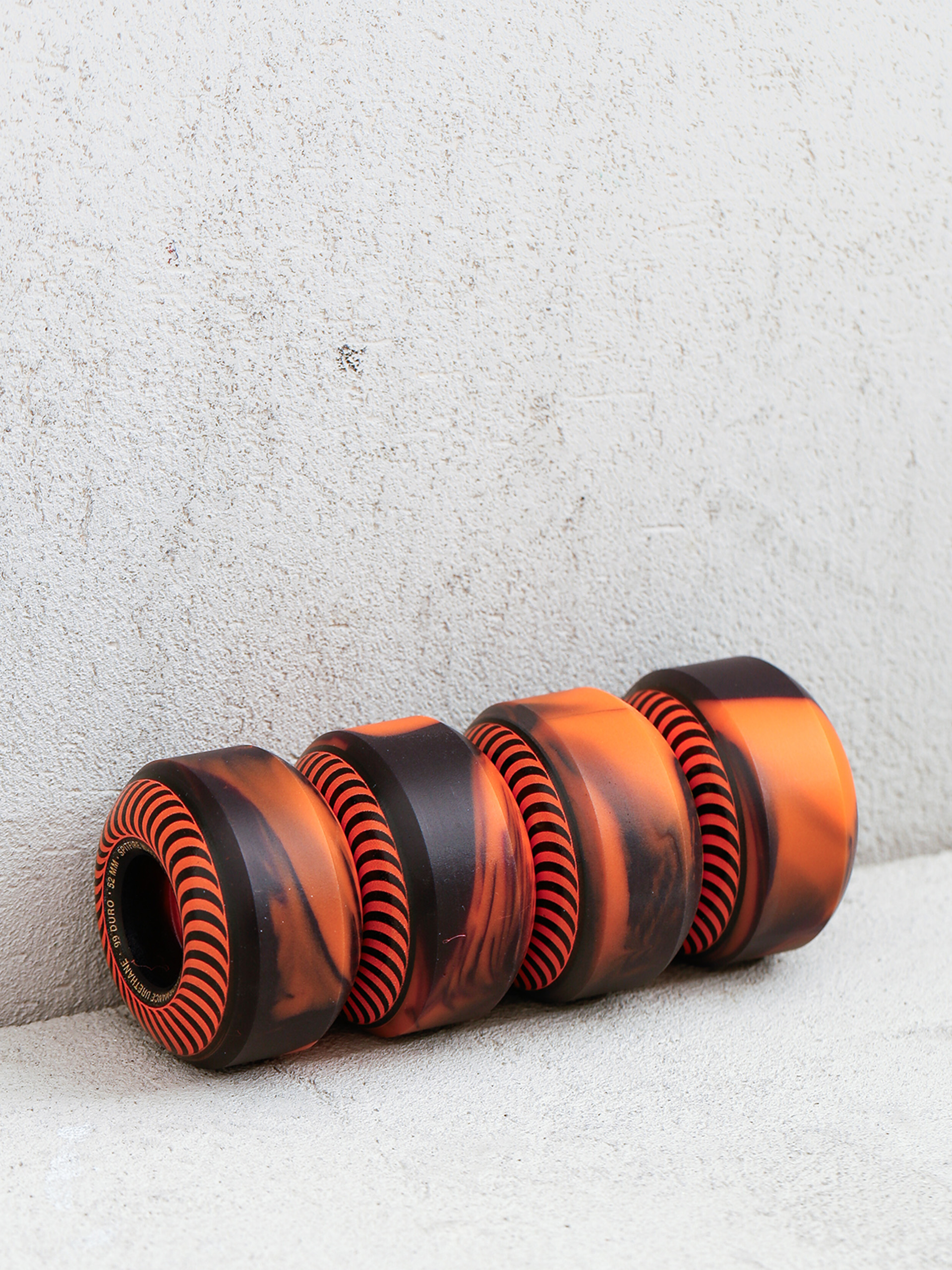 Spitfire F4 99D Swirl Classic Wheels (black/orange)