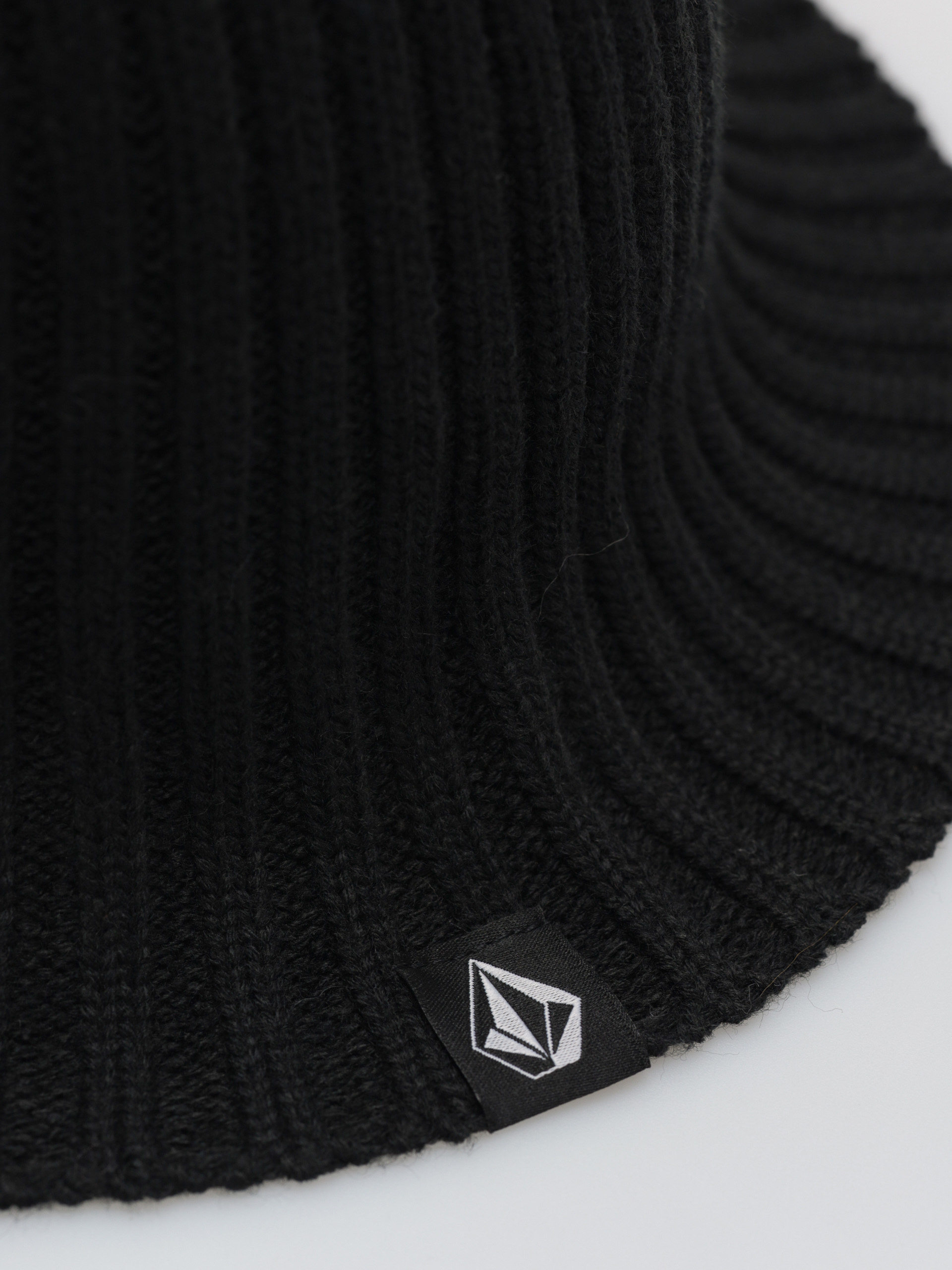 Volcom Yay Knit Bucket Hat Wmn Beanie (black)