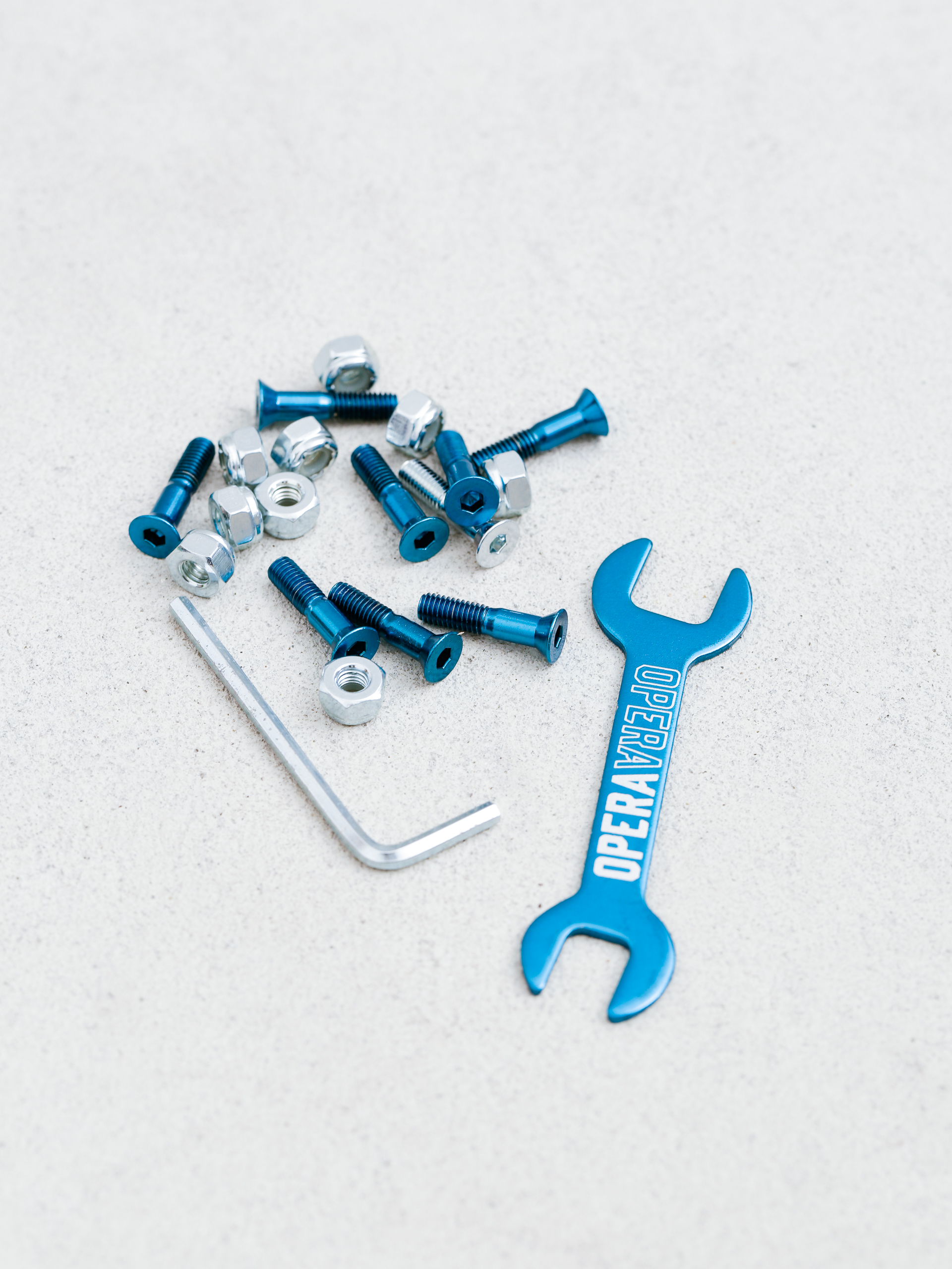 Opera Allen Hardware Bolts (blue/silver)