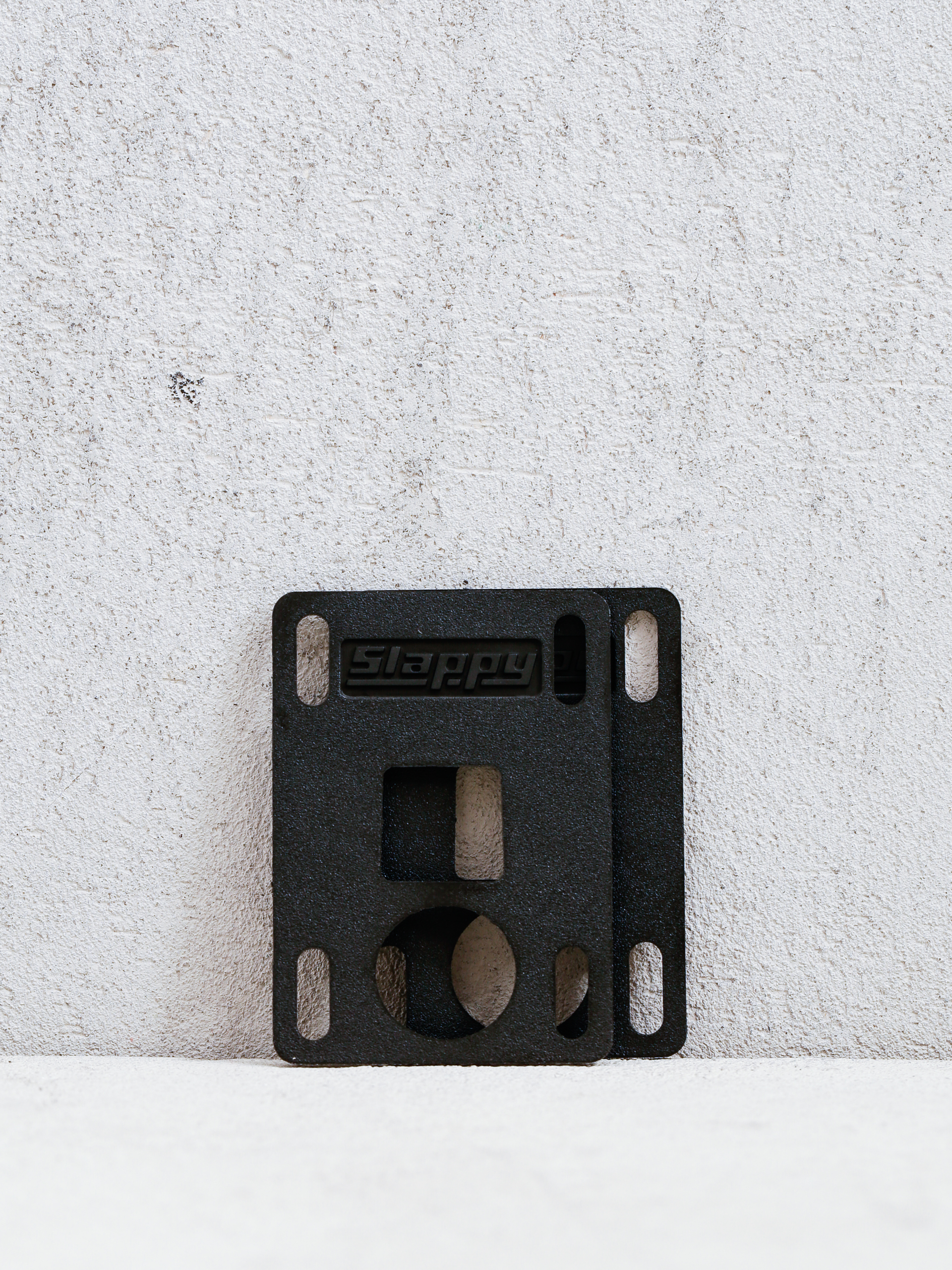Slappy 2mm Slab Risers Risers (black)