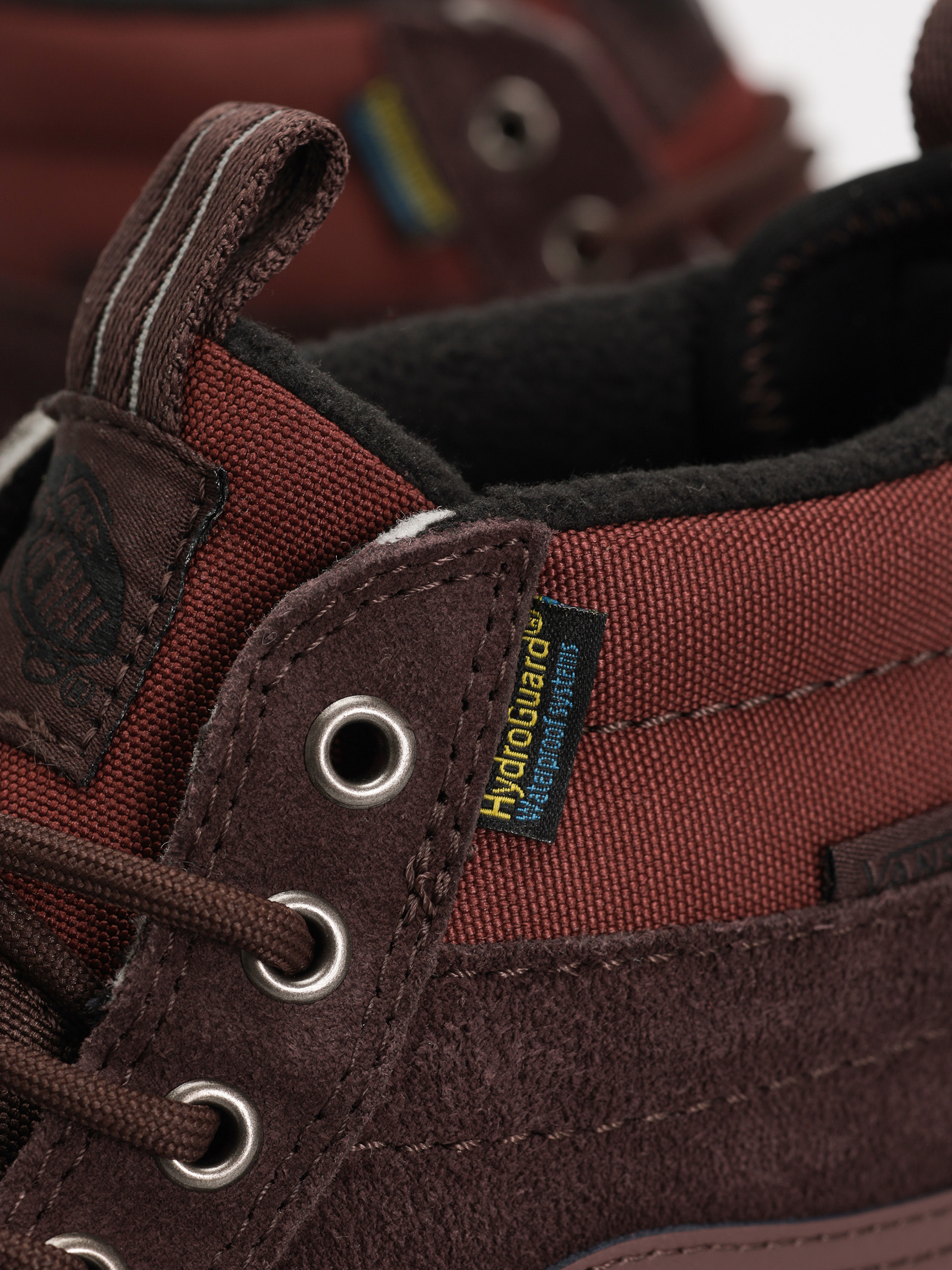 Vans Sk8 Hi Waterproof MTE Shoes (bitter chocolate)