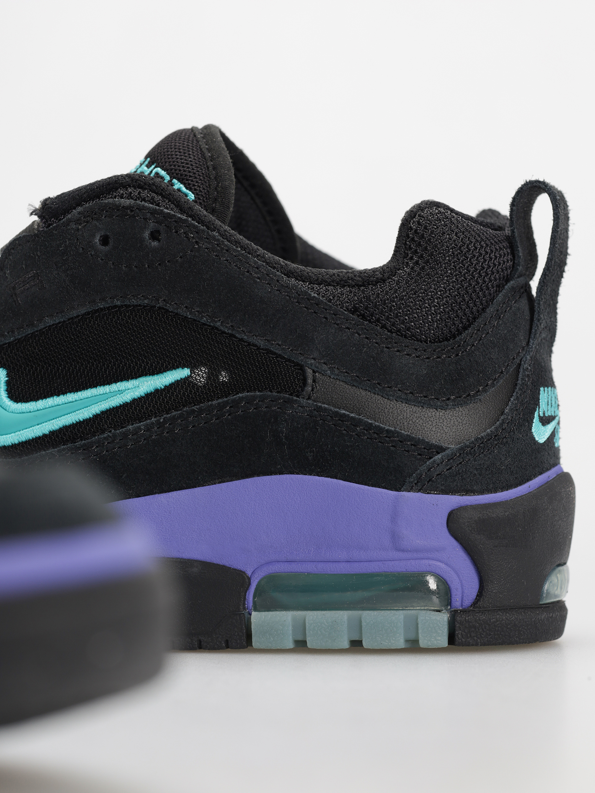 Nike SB Air Max Ishod Schuhe (black/dusty cactus black persian violet)