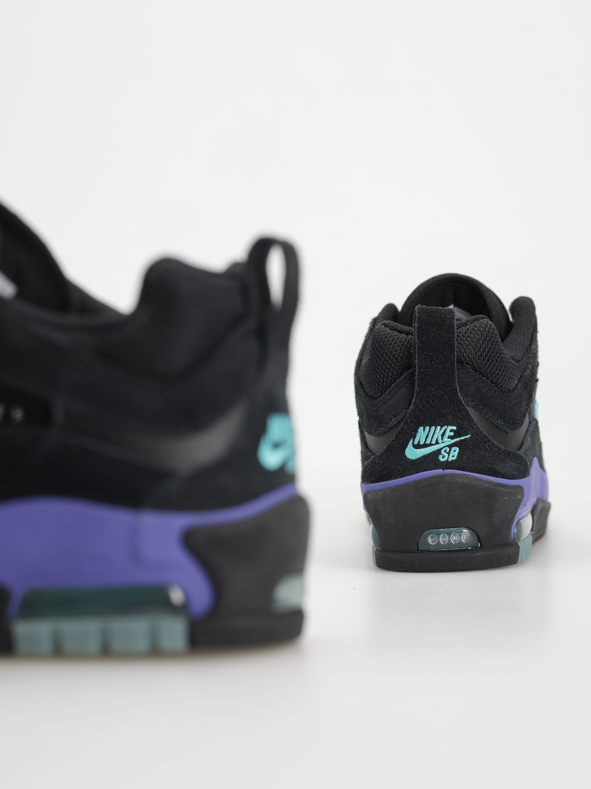 Nike SB Air Max Ishod Shoes (black/dusty cactus black persian violet)