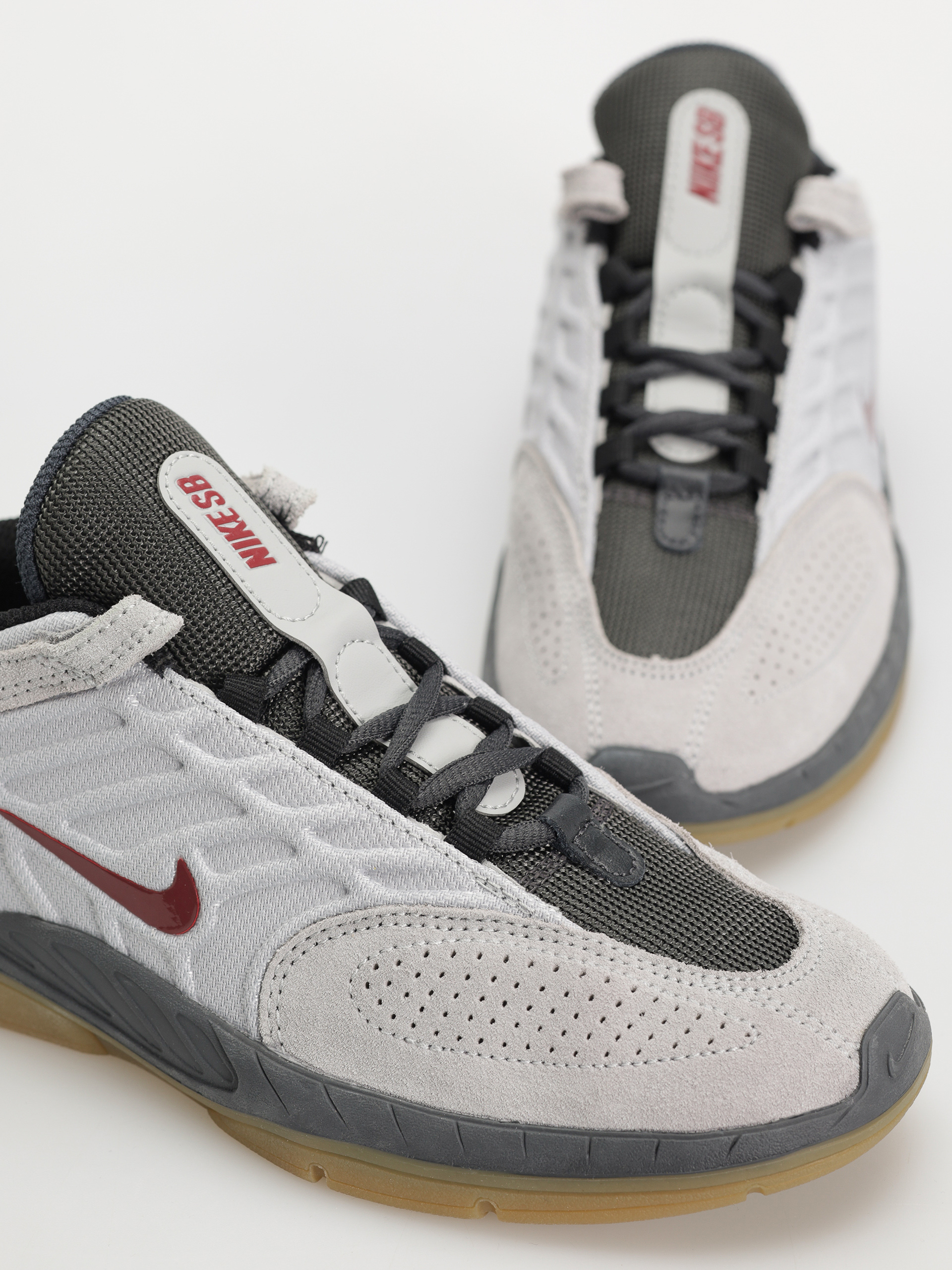 Nike SB Vertebrae Schuhe (lt smoke grey/dark team red)