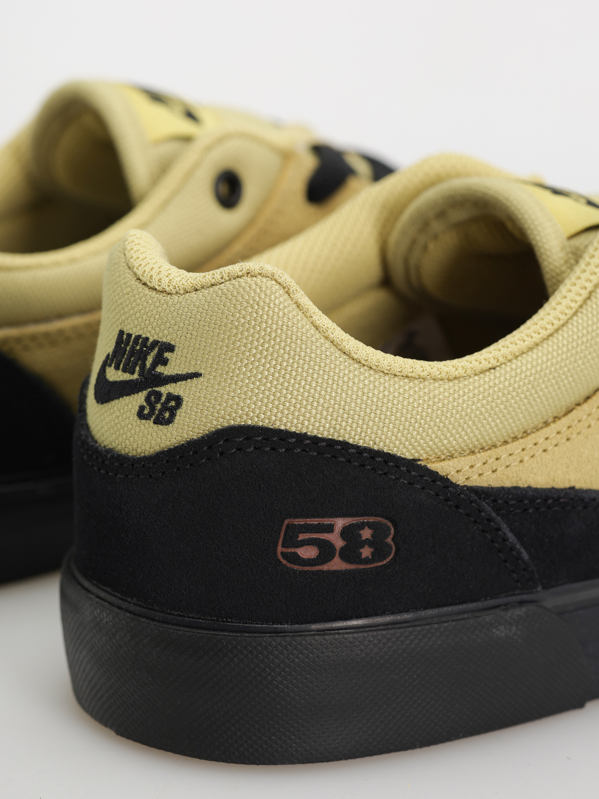 Nike SB Malor TE Shoes (buff gold/black black cinnamon)