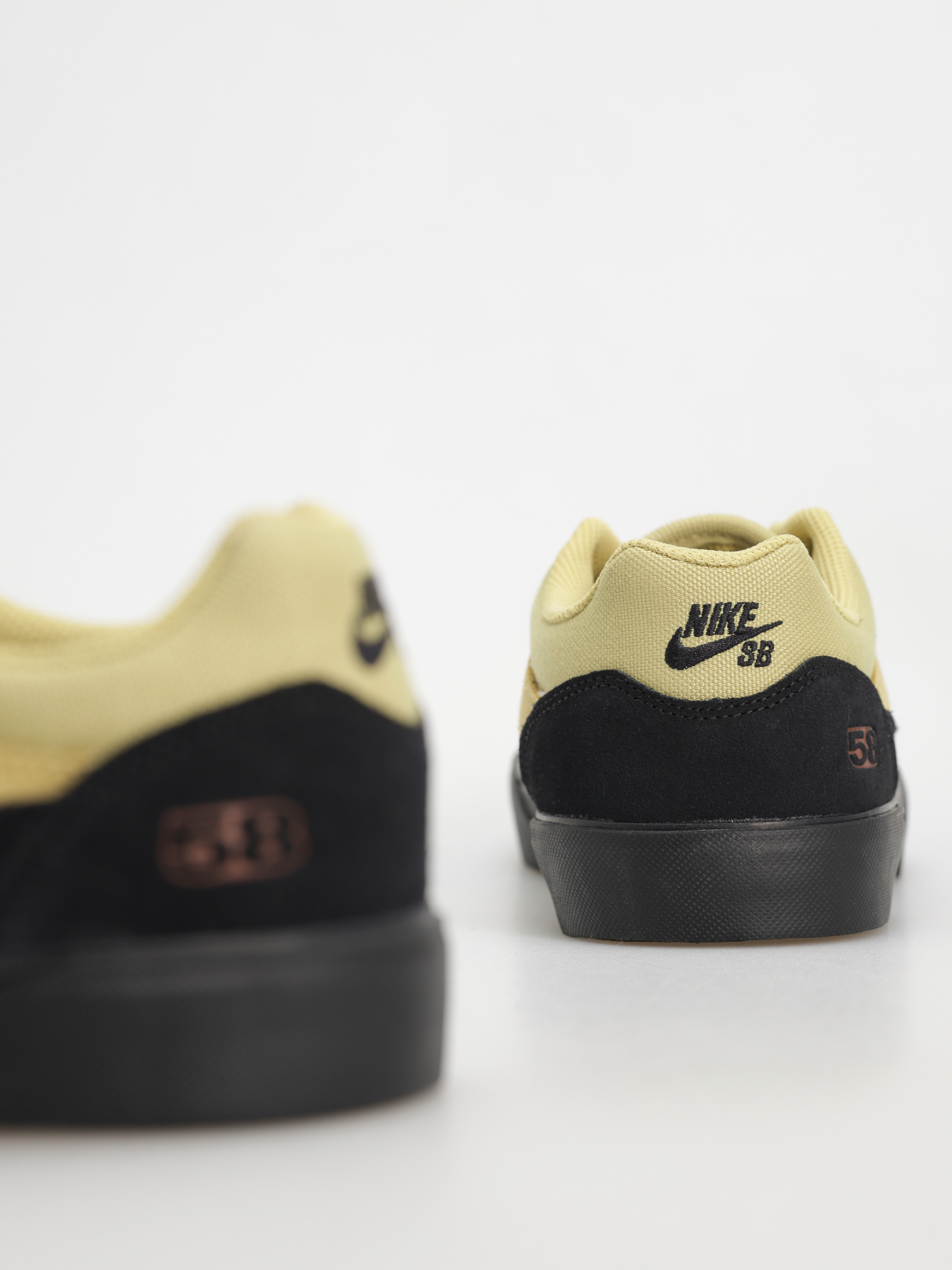 Nike SB Malor TE Schuhe (buff gold/black black cinnamon)