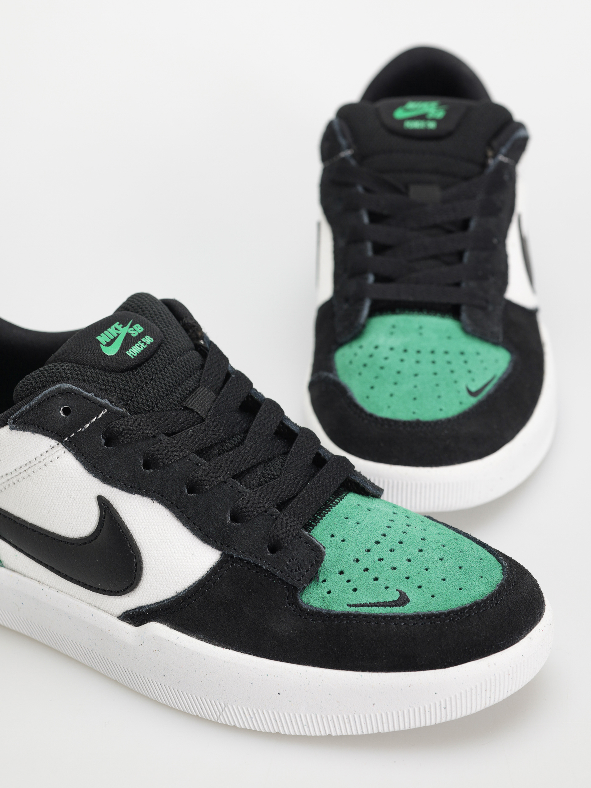 Nike SB Force 58 Shoes (white/black stadium green white)