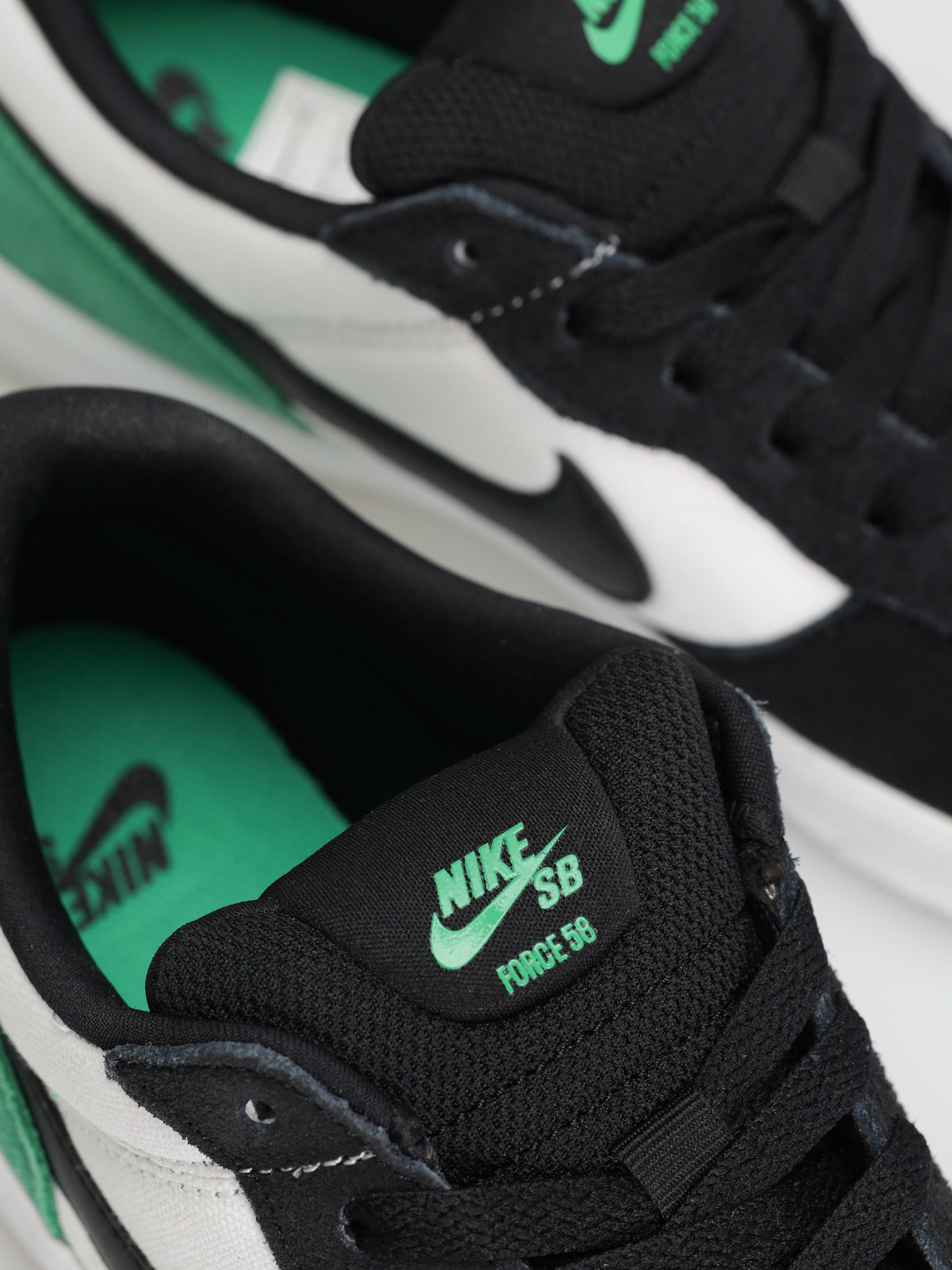 Nike SB Force 58 Shoes (white/black stadium green white)
