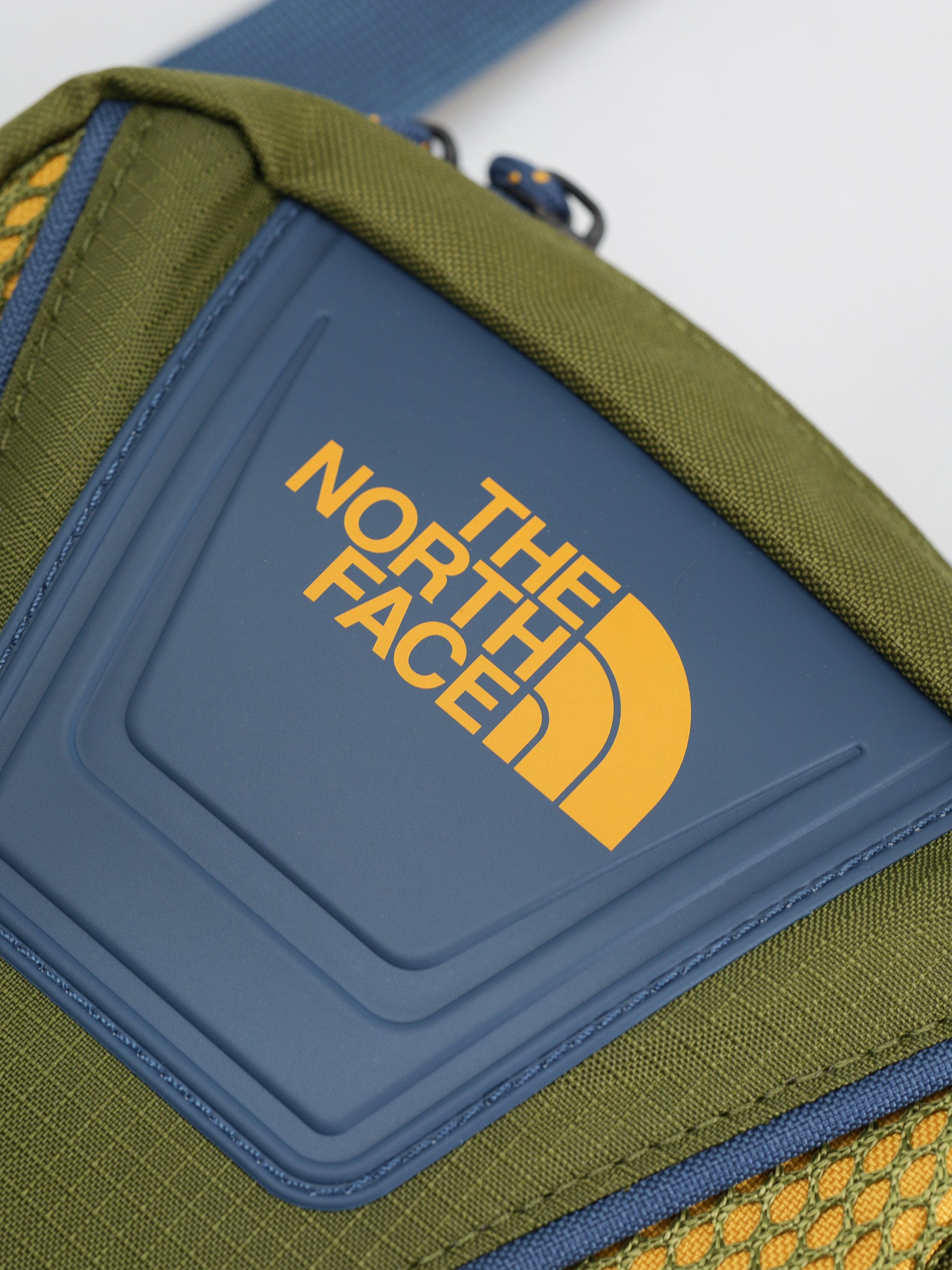 The North Face Y2K Shoulder Bag Bag (forest olive/shady blue)