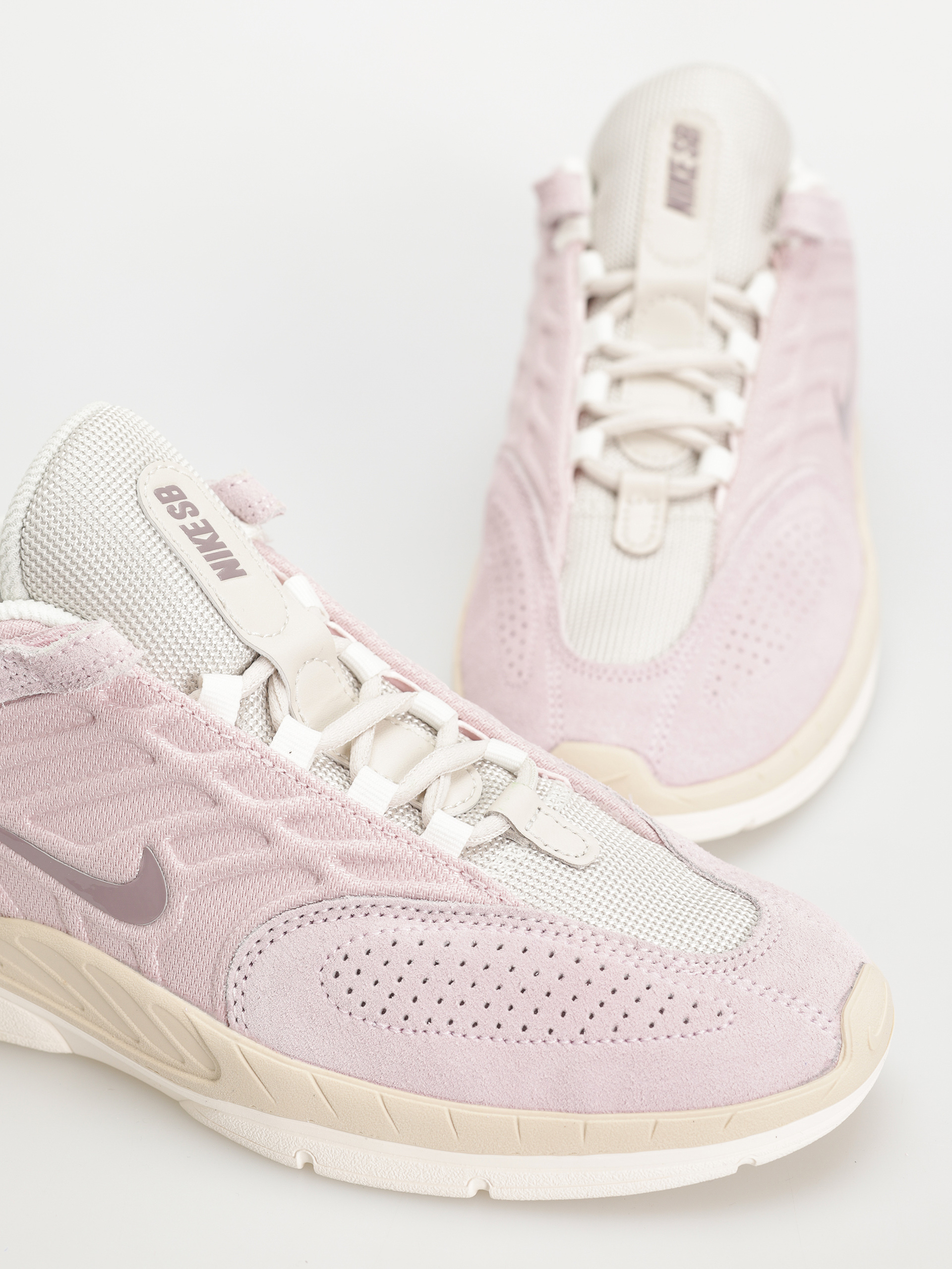 Nike SB Vertebrae Shoes (pink foam /taupe grey lt orewood brn)