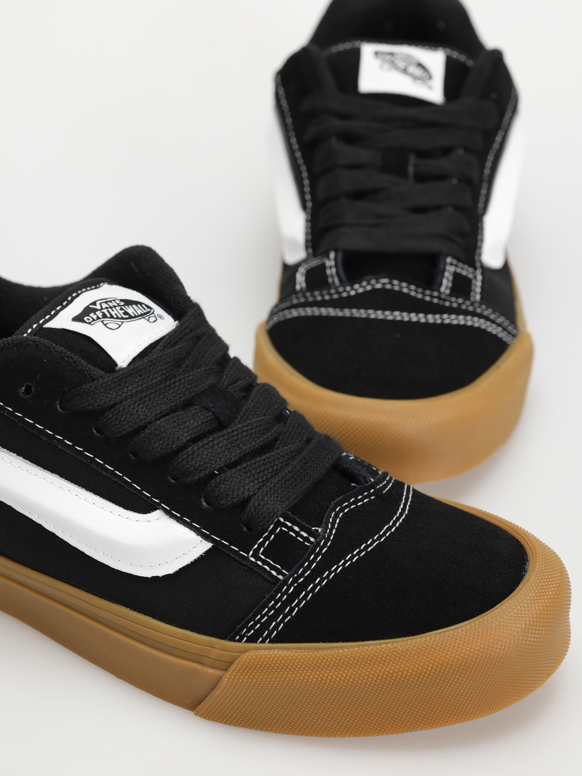 Vans Knu Skool Schuhe (black/gum)