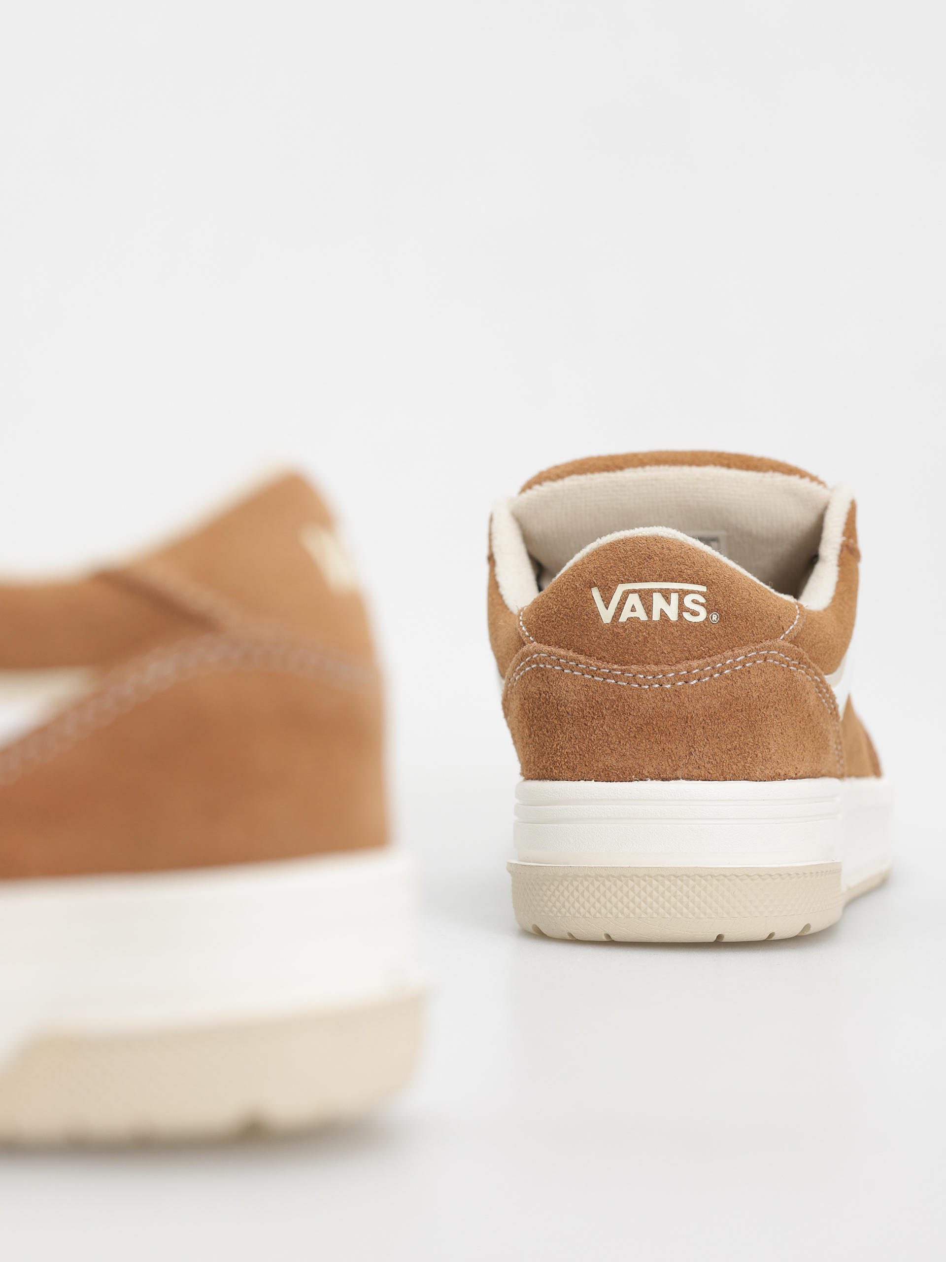 Vans Hylane Shoes (brown)