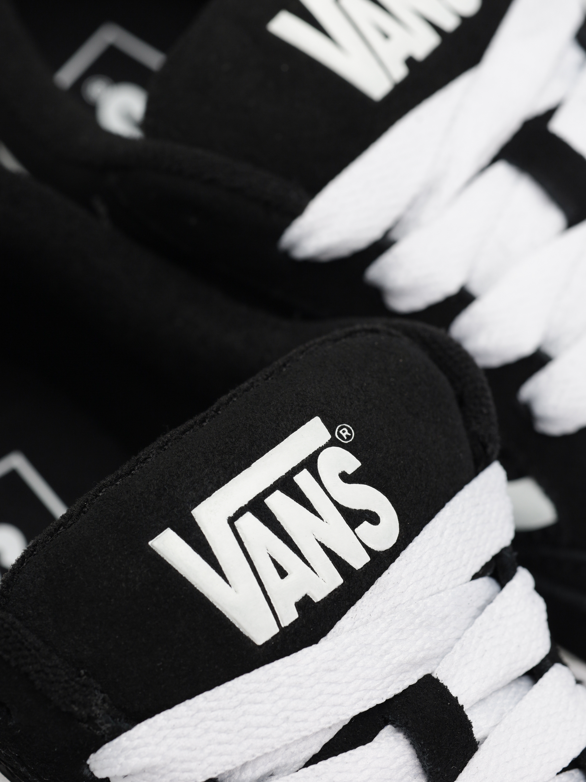 Vans Hylane Shoes (black/white/gum)