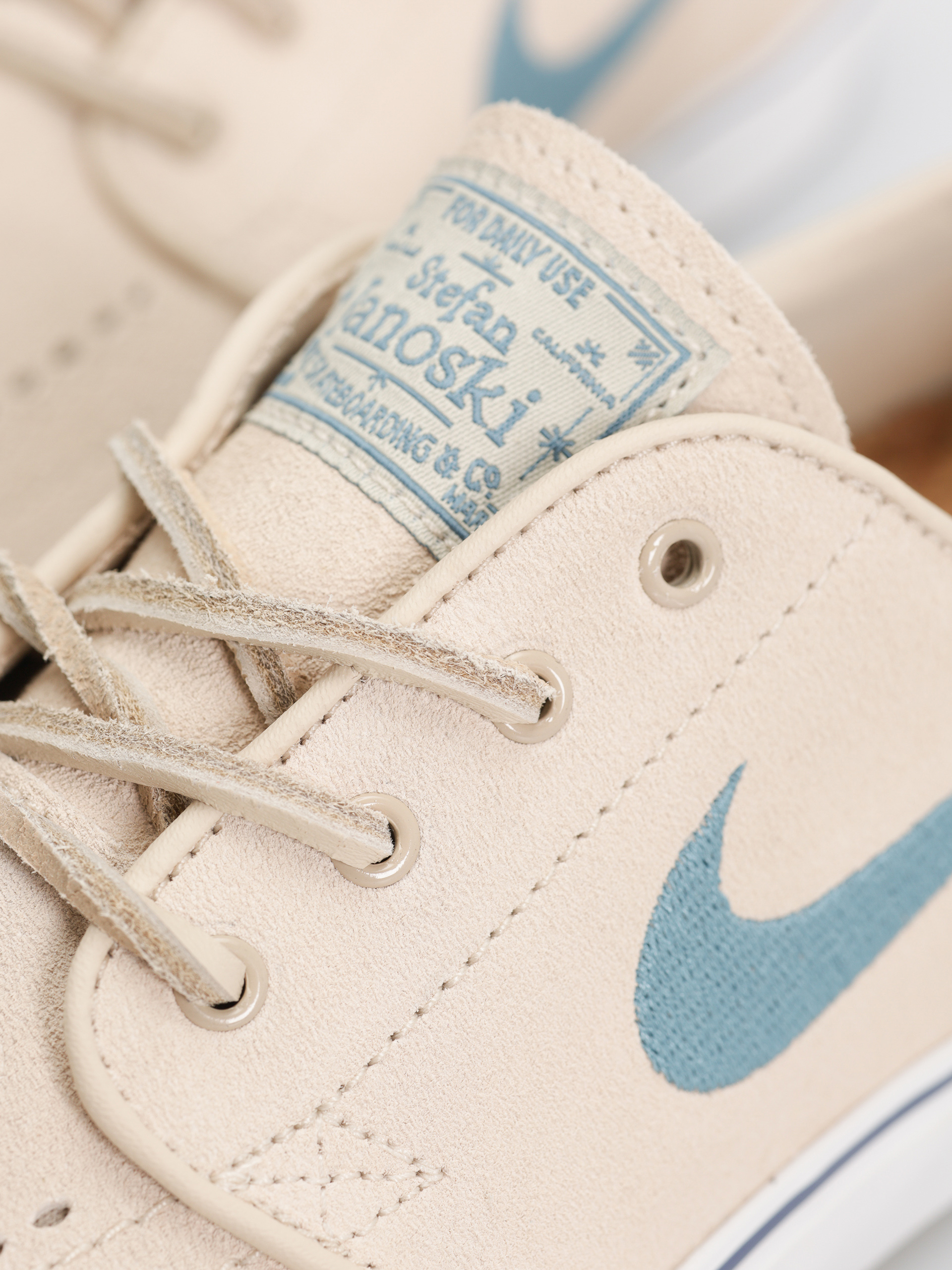 Nike SB Zoom Janoski OG+ Schuhe (sanddrift/smokey blue thunder blue)