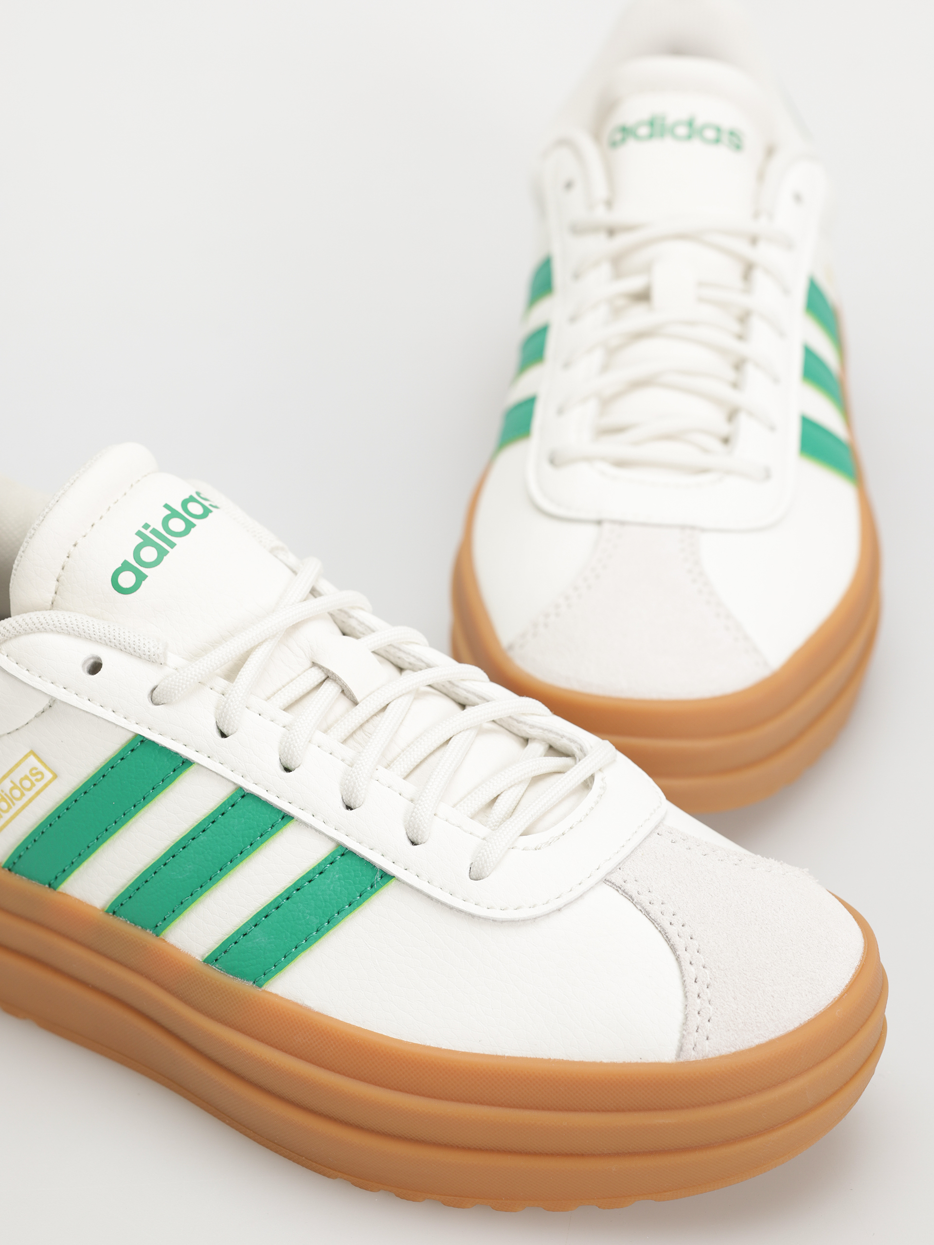adidas Vl Court Bold Wmn Schuhe (cwhite/cougrn/goldmt)