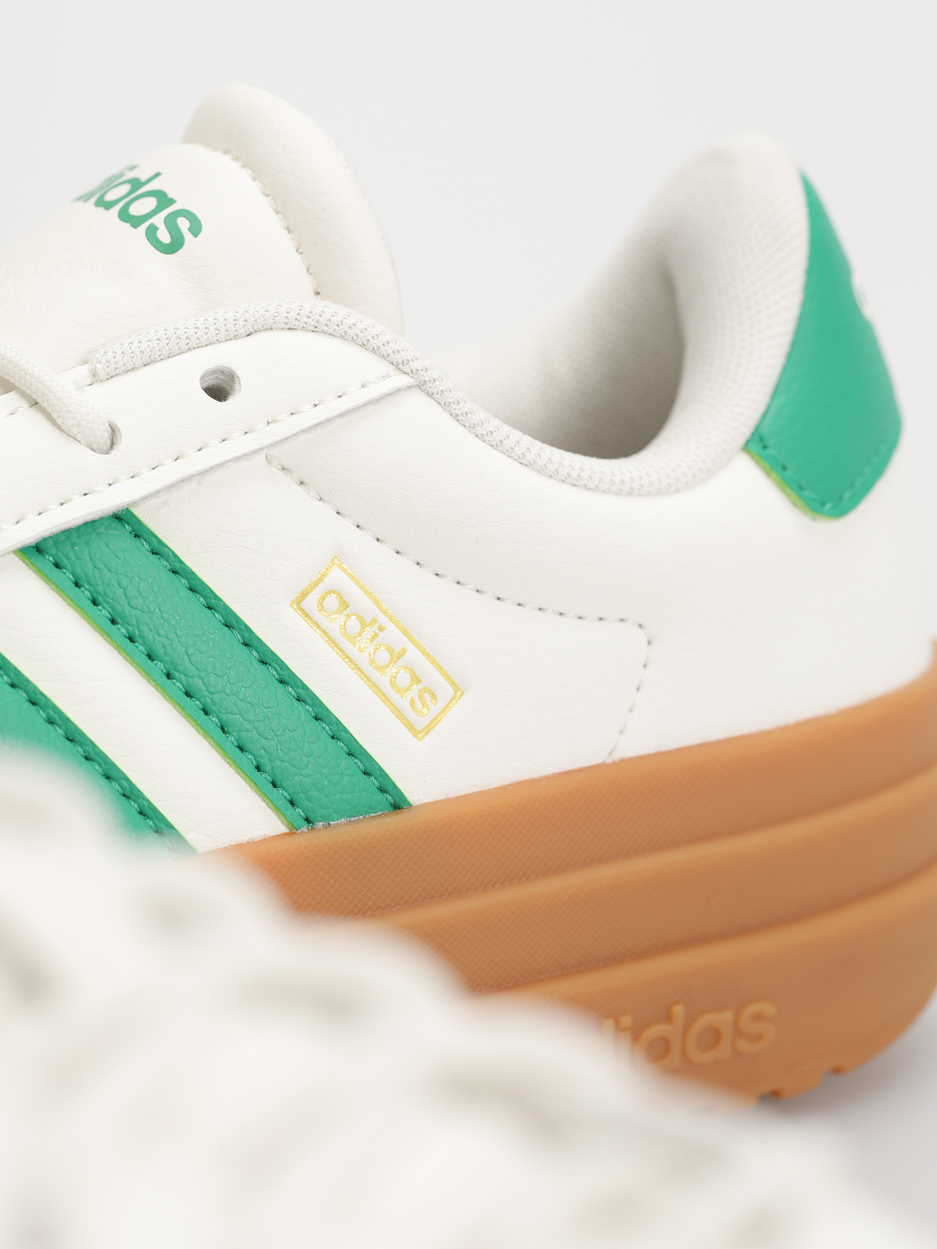 adidas Vl Court Bold Wmn Shoes (cwhite/cougrn/goldmt)