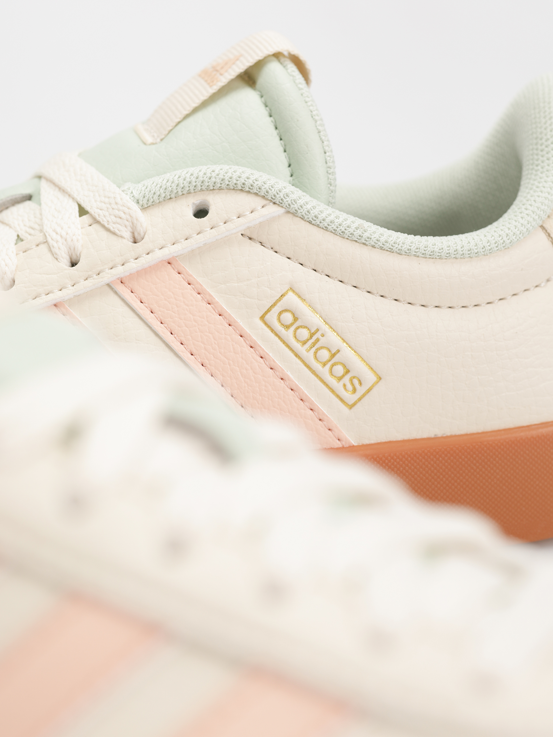 adidas Vl Court 3.0 Wmn Shoes (wonwhi/powcor/lingrn)