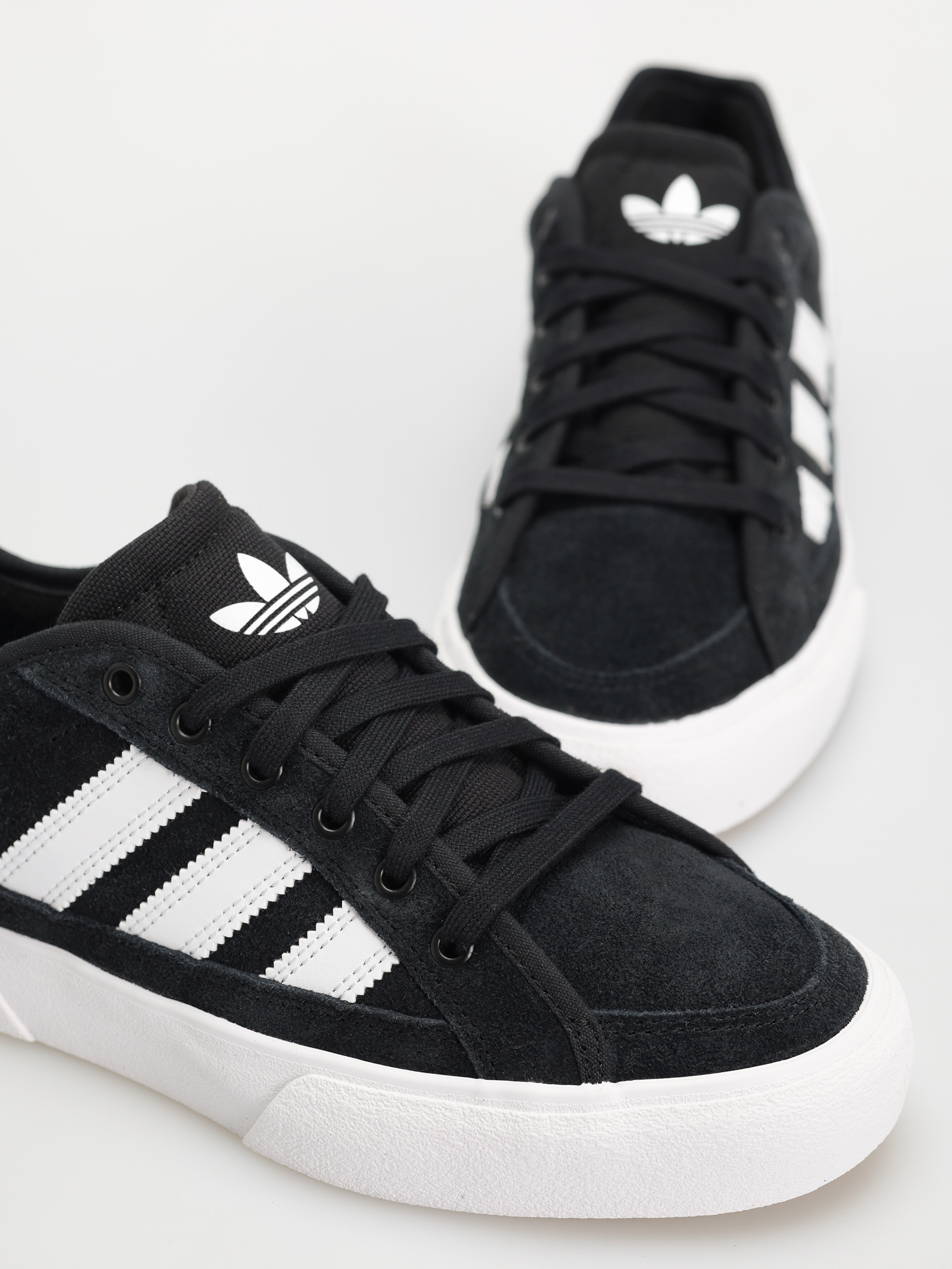 adidas Court Tns Premiere Shoes (cblack/ftwwht/ftwwht)