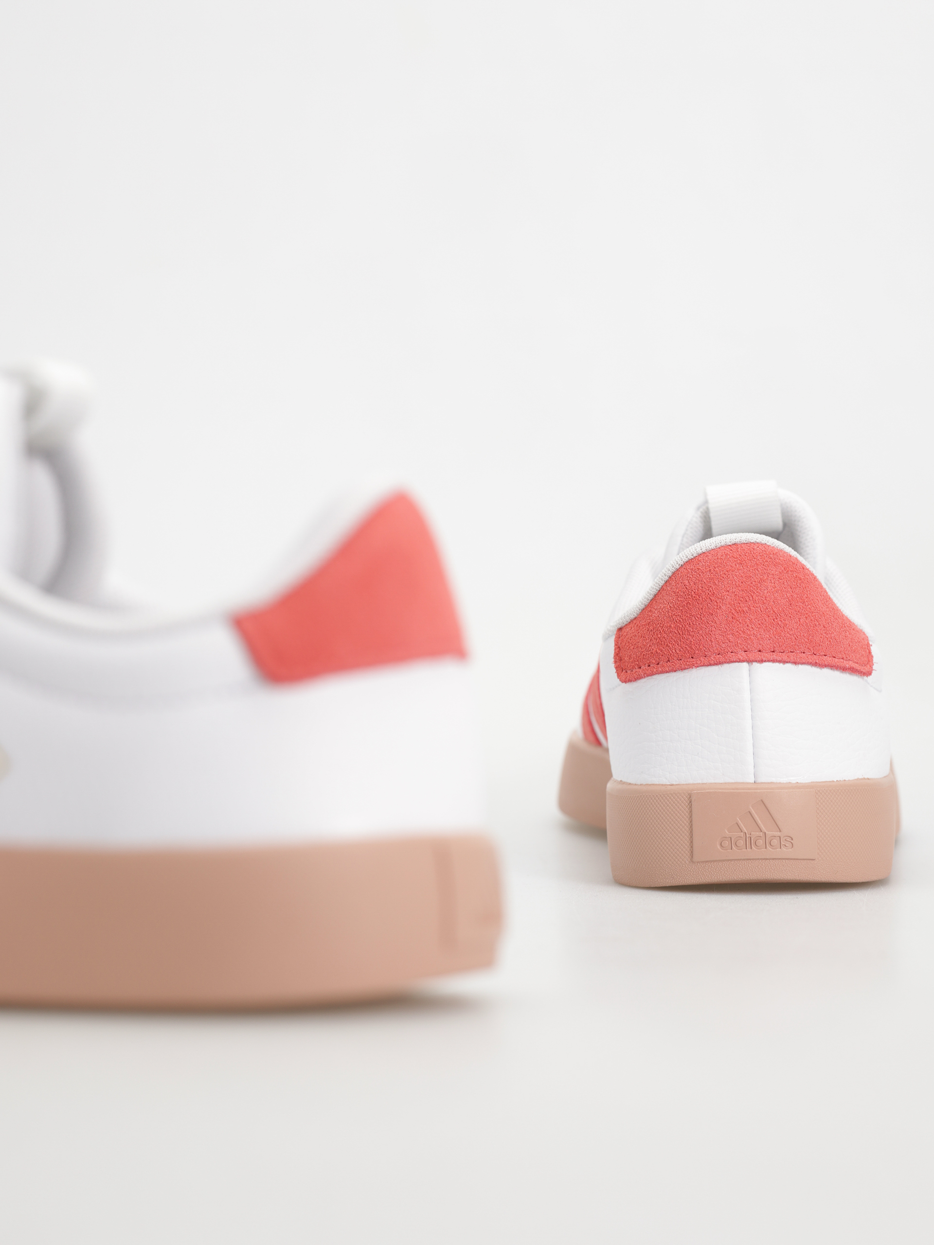 adidas Schuhe Vl Court 3.0 Wmn (ftwwht/prelsc/goldmt)