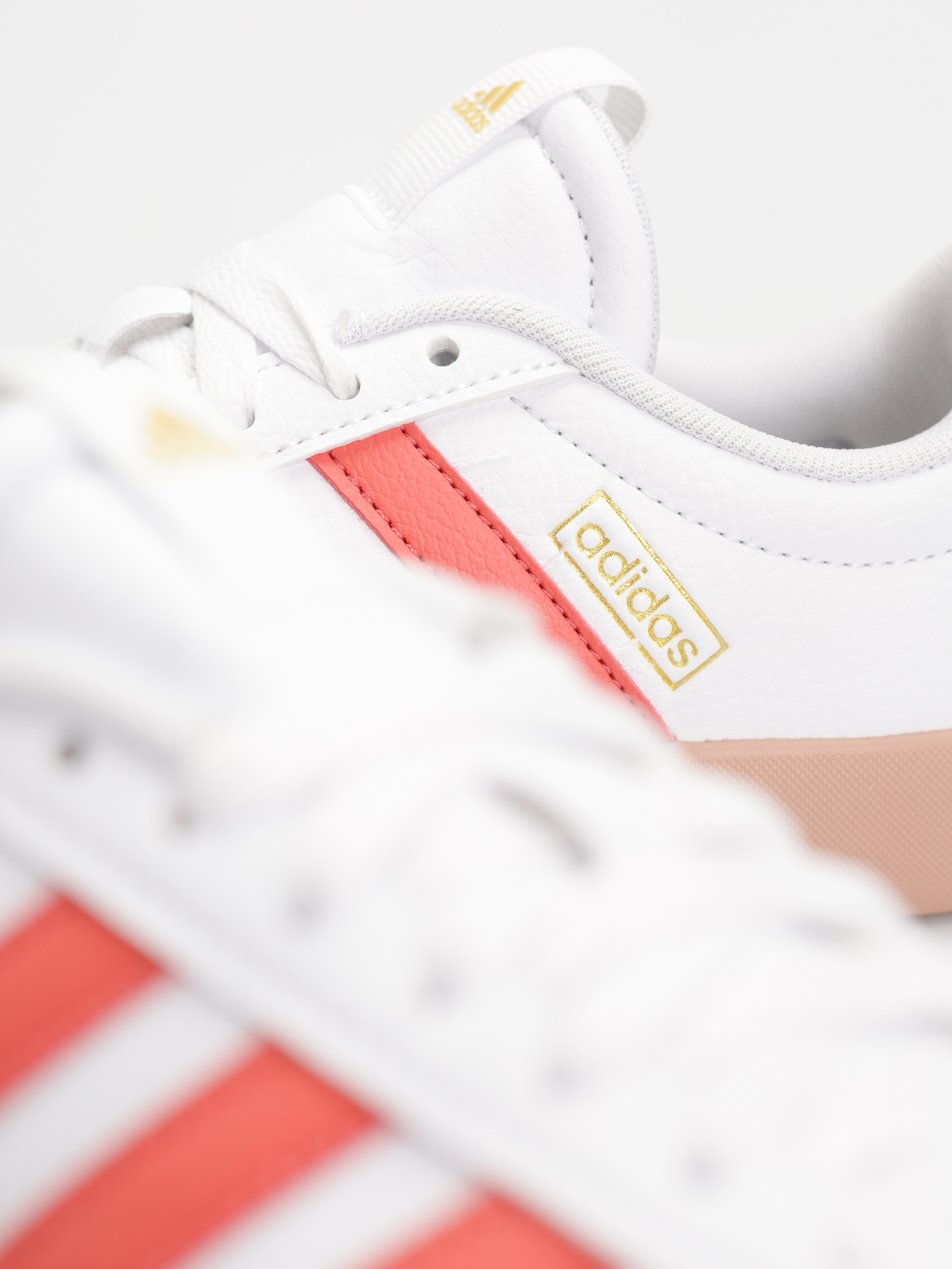 adidas Schuhe Vl Court 3.0 Wmn (ftwwht/prelsc/goldmt)